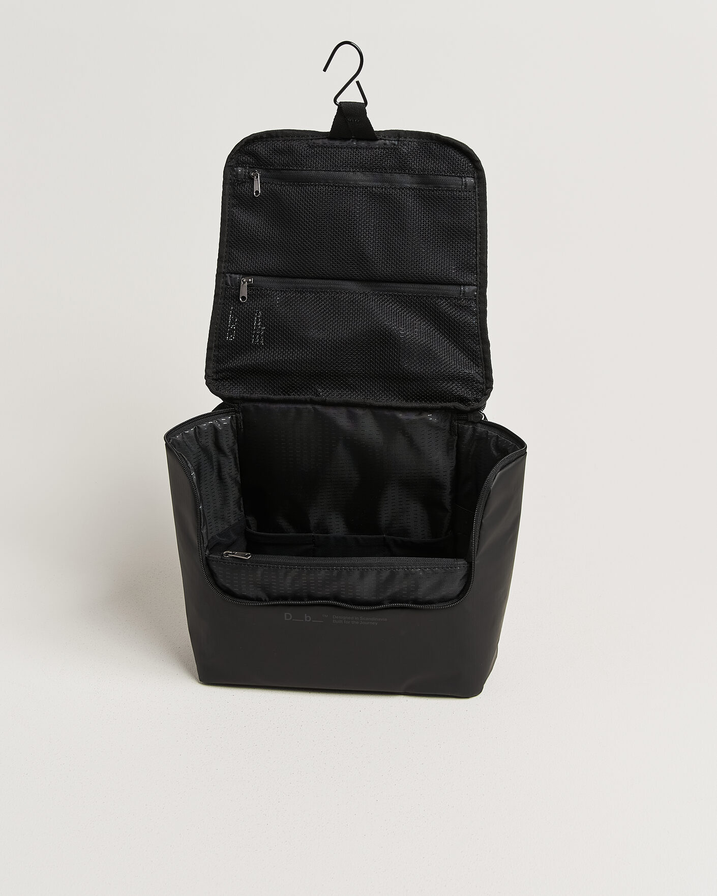 Heren | Tassen | DB | Essential Wash Bag M Black Out