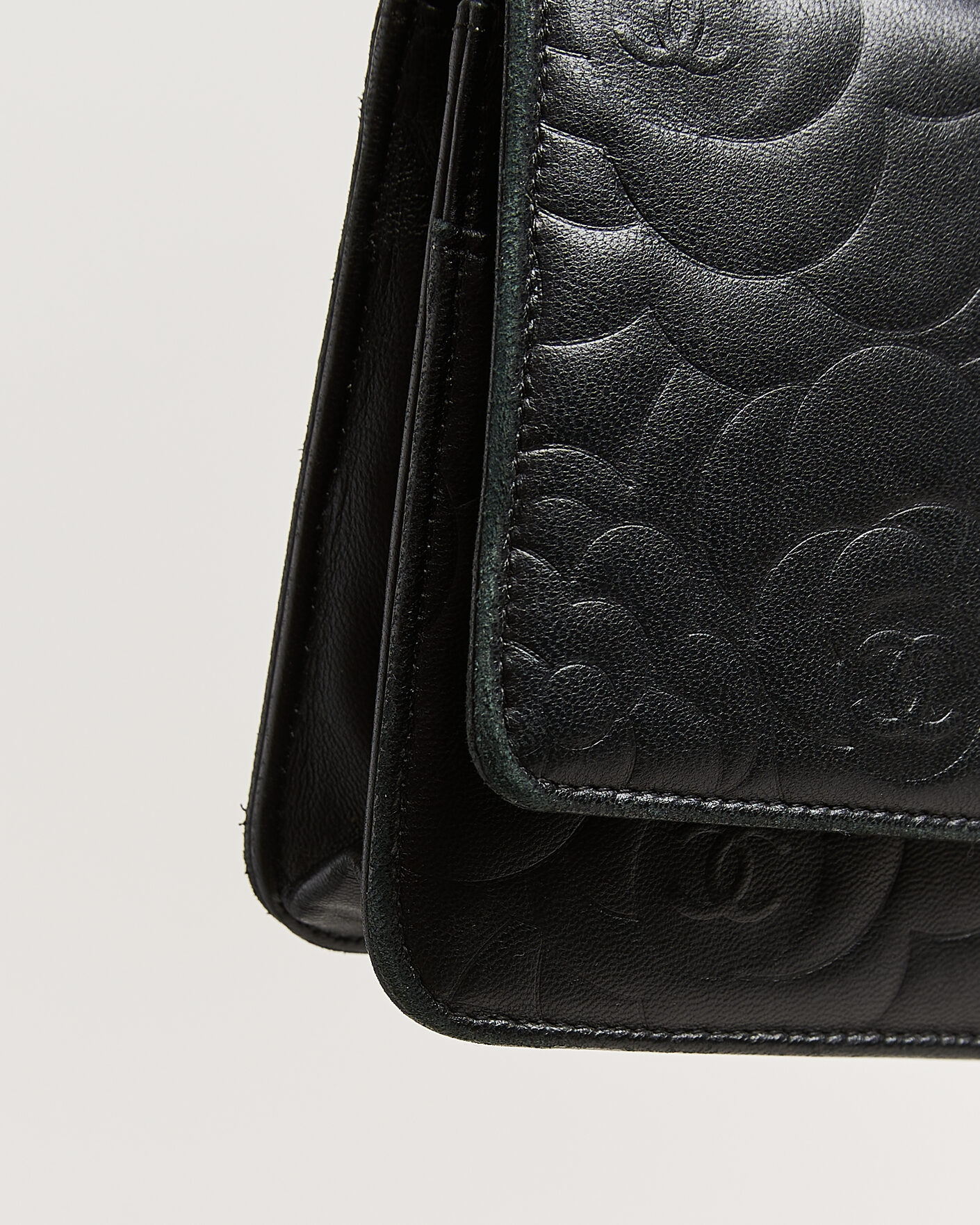 Heren | Pre-Owned & Vintage Bags | Chanel Pre-Owned | Wallet On Chain Camelia Lambskin Black