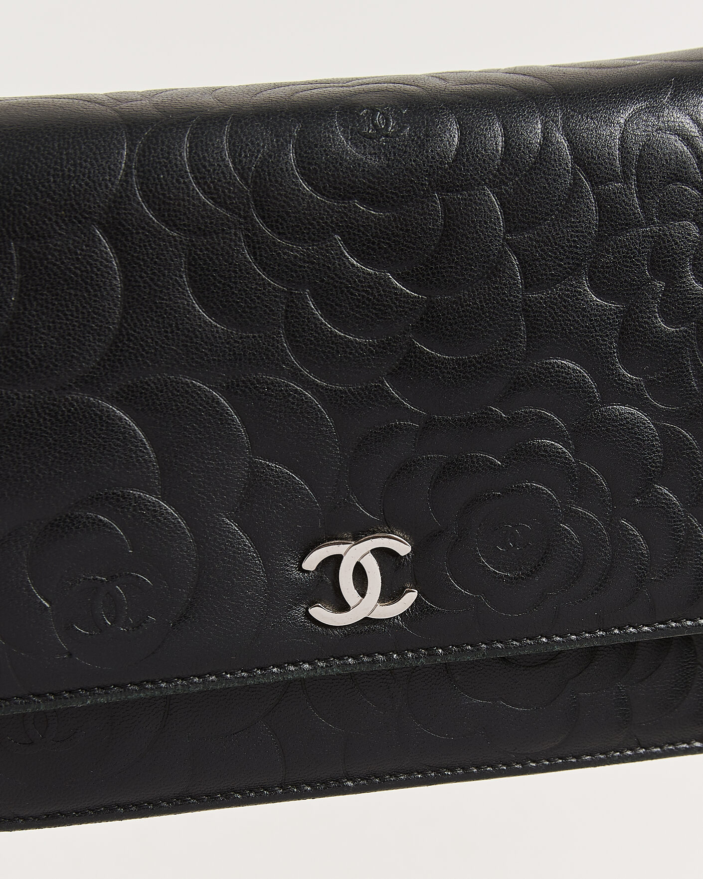 Heren | Pre-Owned & Vintage Bags | Chanel Pre-Owned | Wallet On Chain Camelia Lambskin Black