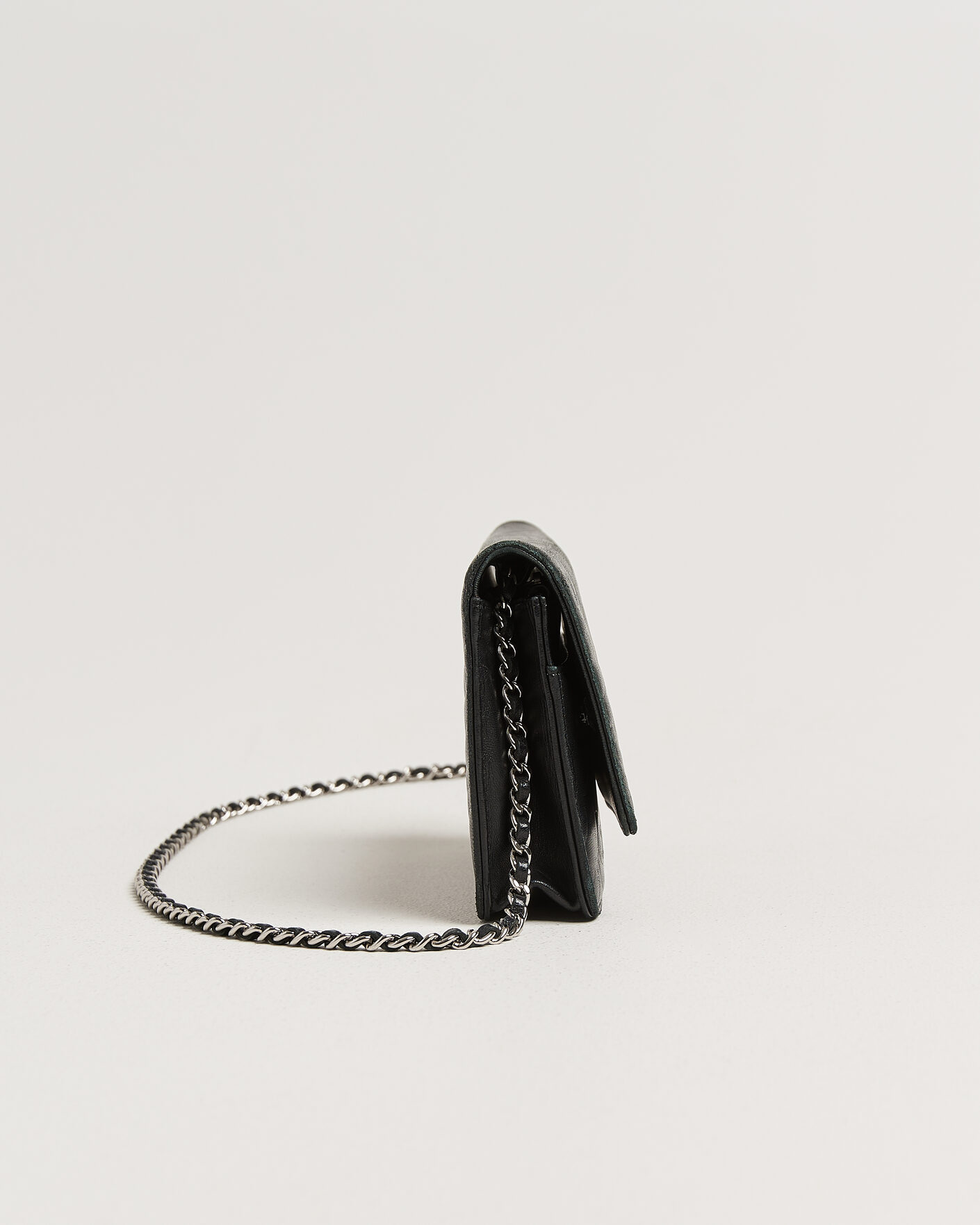 Heren | Pre-Owned & Vintage Bags | Chanel Pre-Owned | Wallet On Chain Camelia Lambskin Black