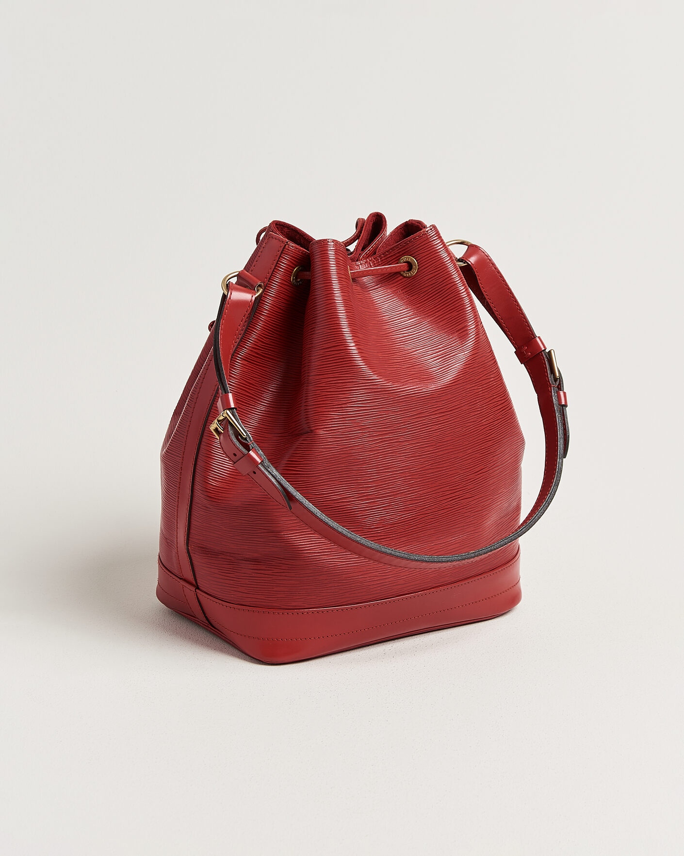 Heren | Pre-Owned & Vintage Bags | Louis Vuitton Pre-Owned | Noé Epi Leather Red