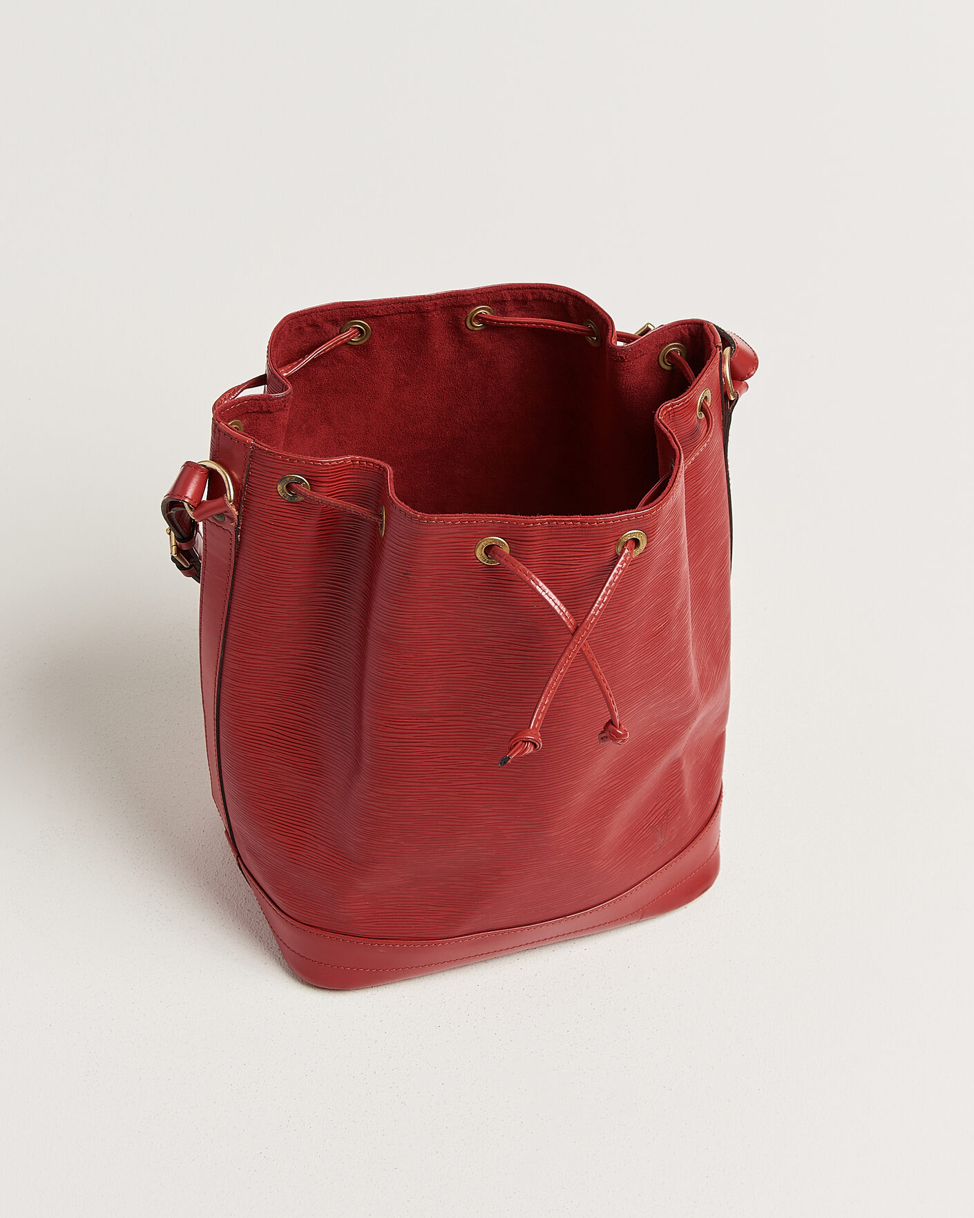 Heren | Pre-Owned & Vintage Bags | Louis Vuitton Pre-Owned | Noé Epi Leather Red