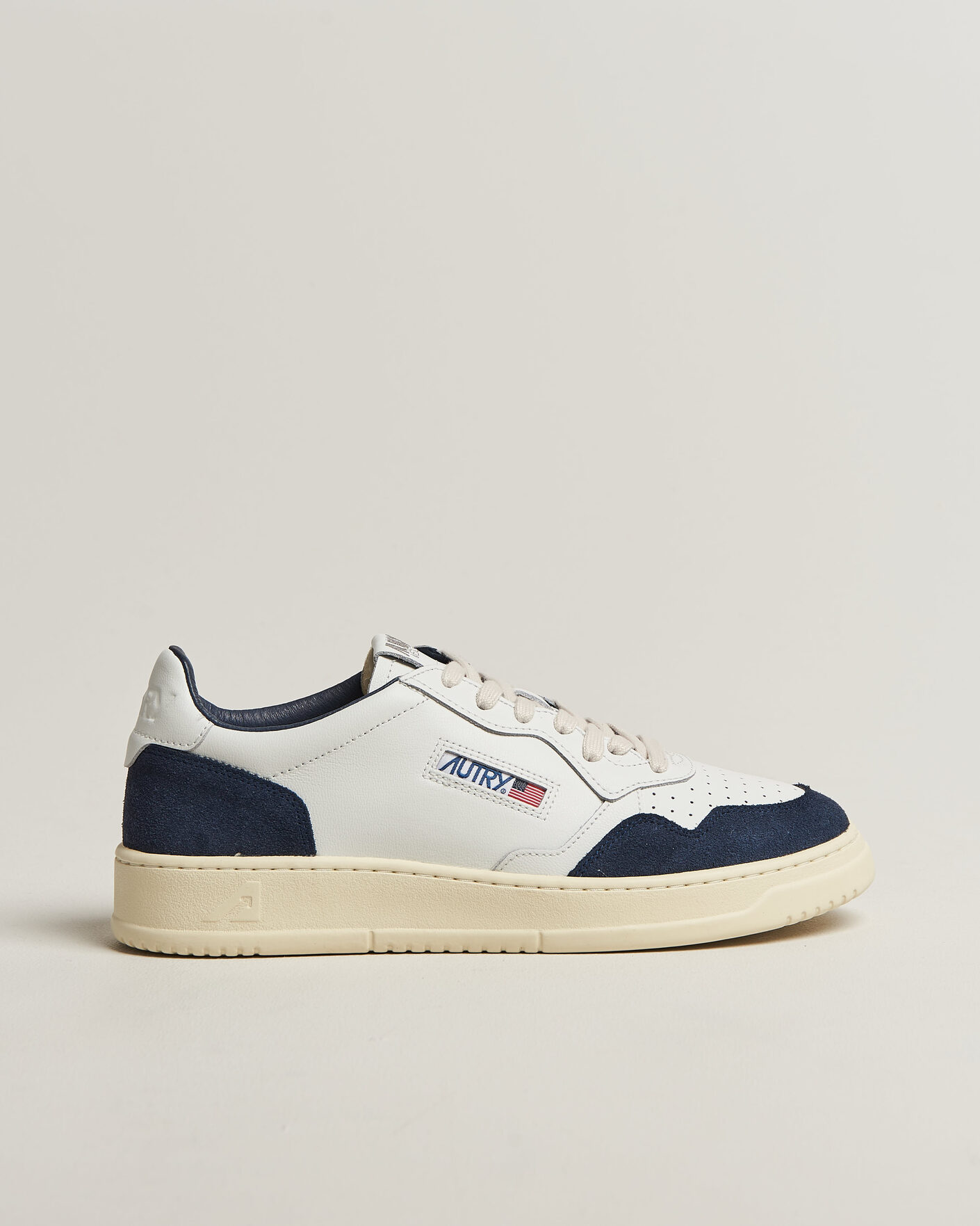 Heren | Sneakers | Autry | Medalist Low Soft Leather/Suede Sneaker White/Denim