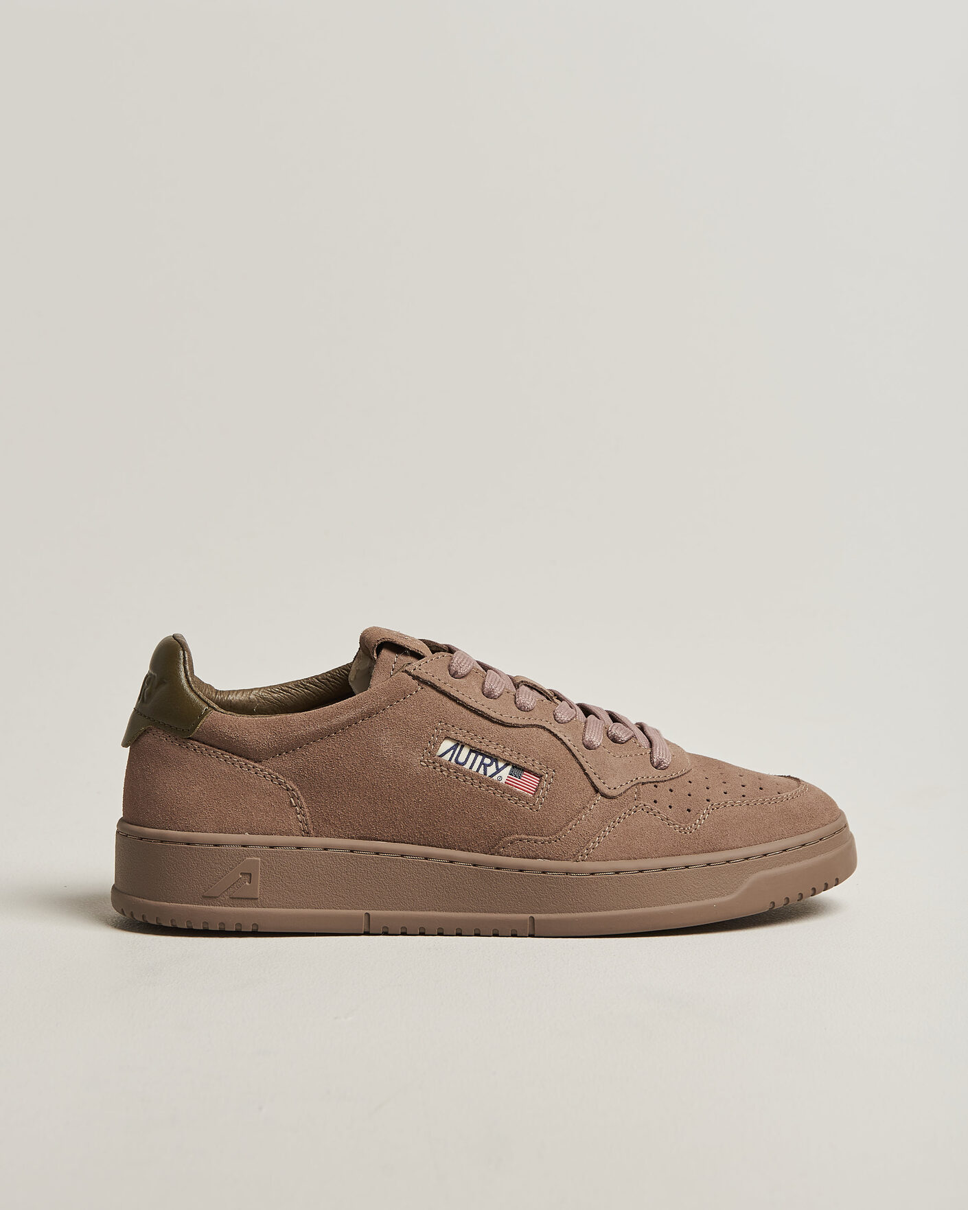 Heren | Sneakers | Autry | Medalist Low Suede Sneaker Antilope