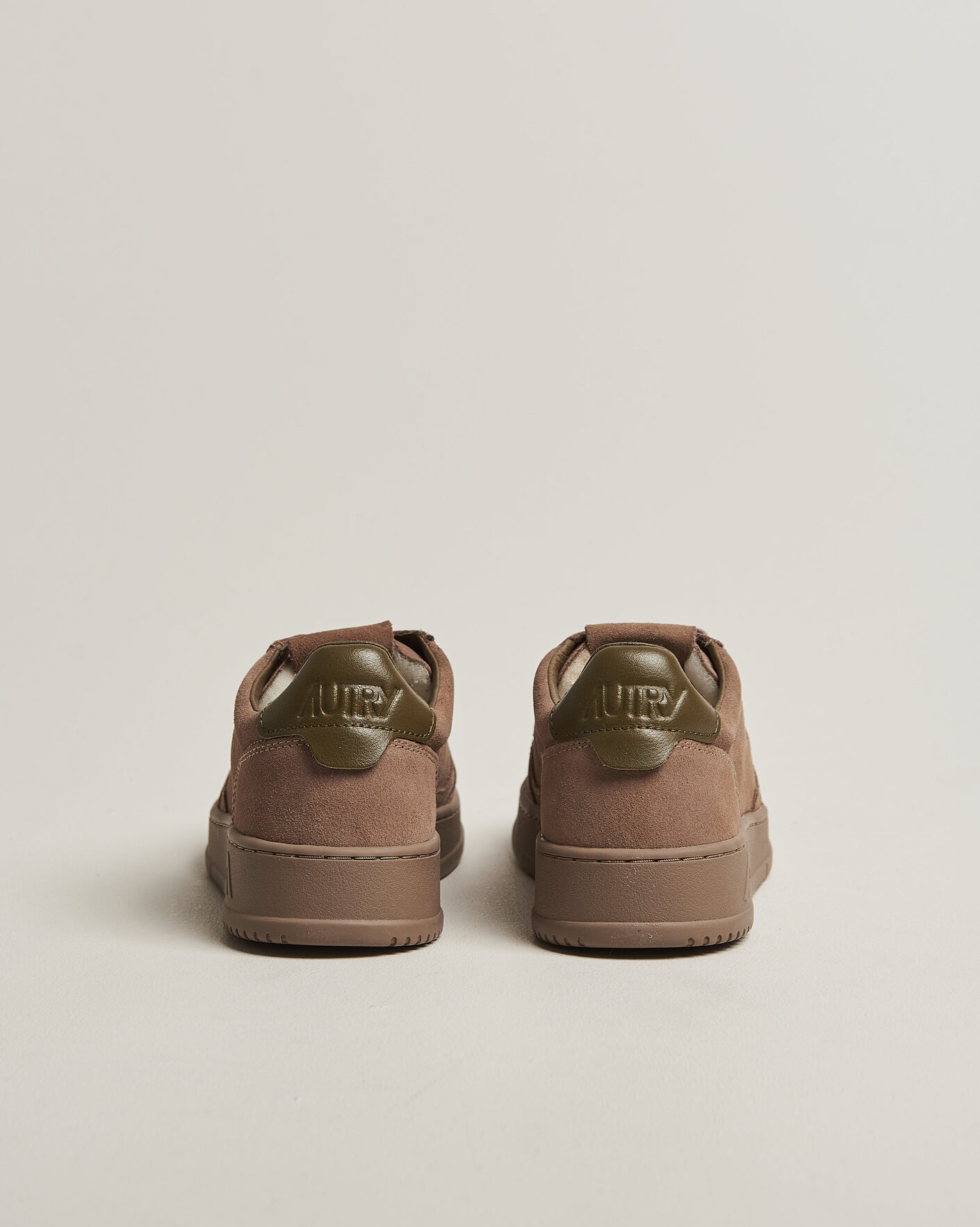 Heren | Sneakers | Autry | Medalist Low Suede Sneaker Antilope