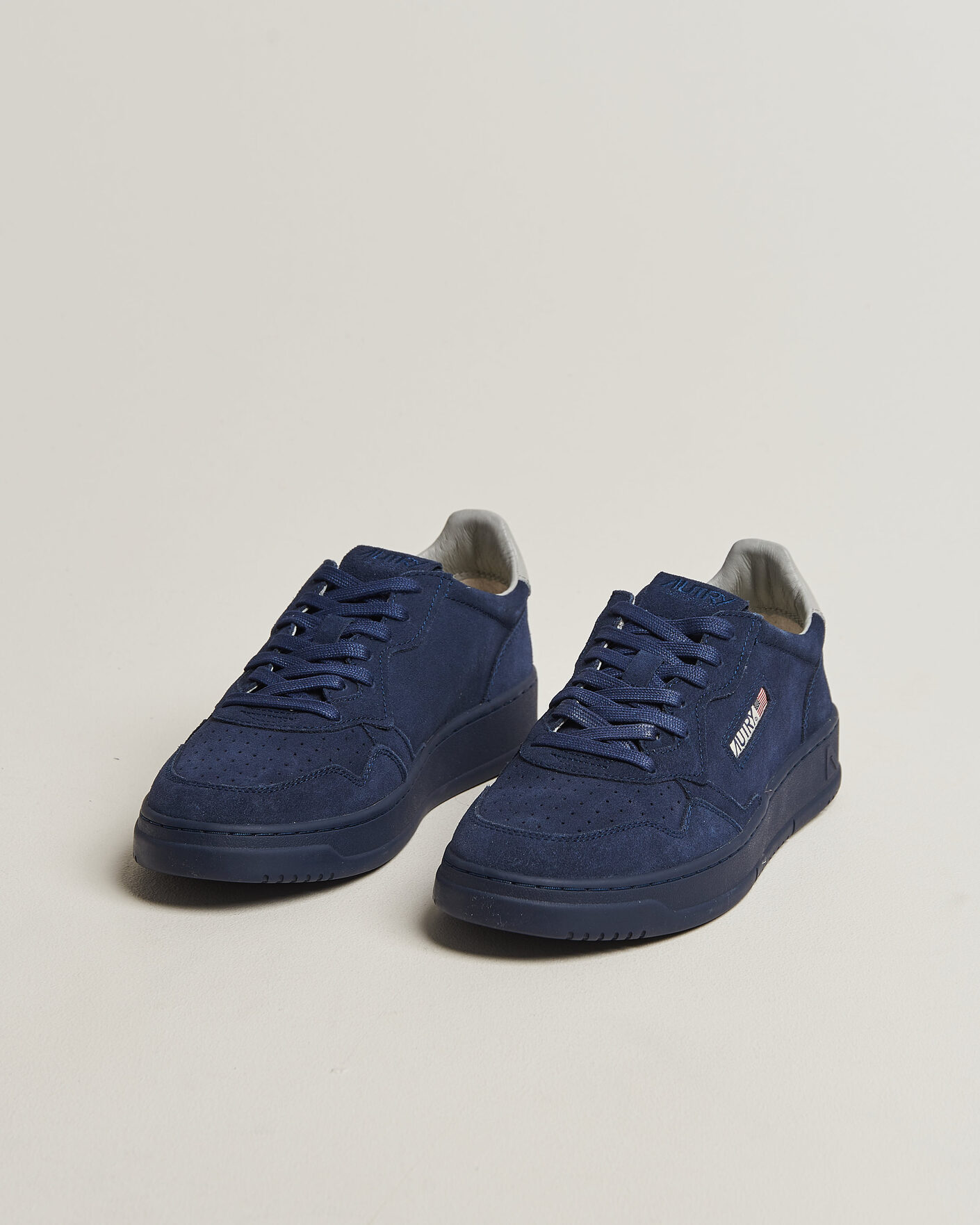 Heren | Sneakers | Autry | Medalist Low Suede Sneaker Navy