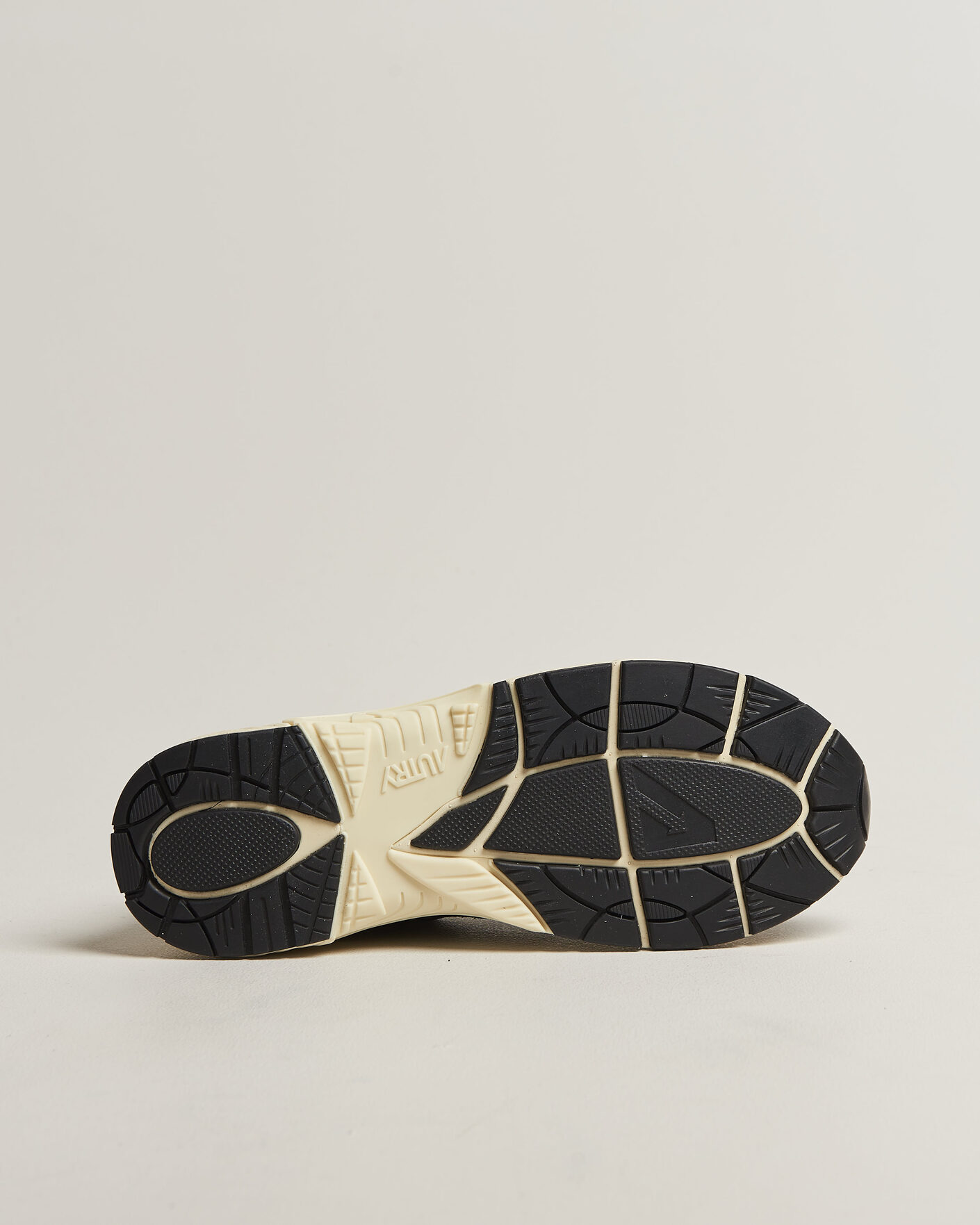 Heren | Sneakers | Autry | Hyperway Low Suede Running Sneaker Black