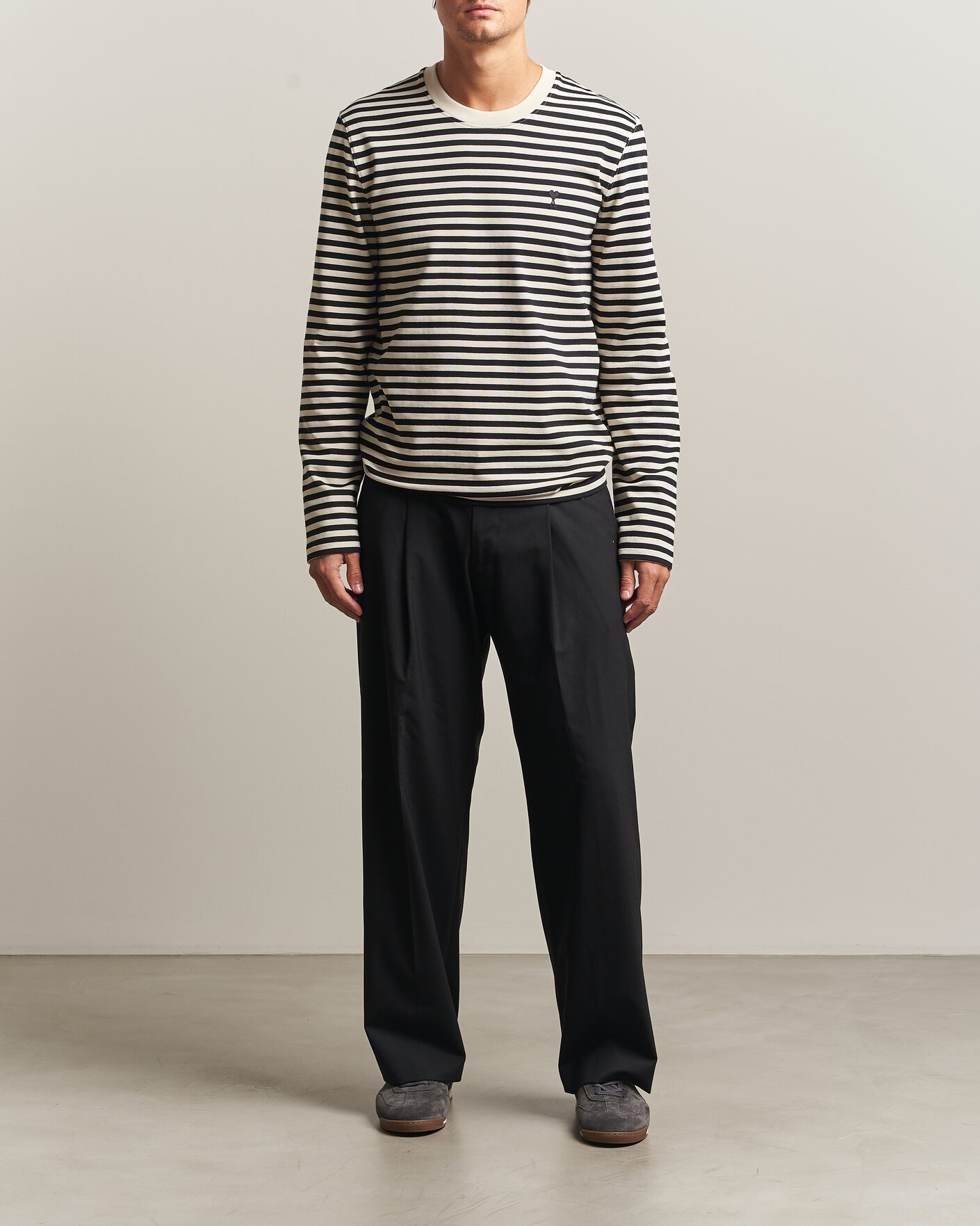 Heren | T-shirts | AMI | Black Heart Logo Striped Long Sleeve T-Shirt Black/Ivory