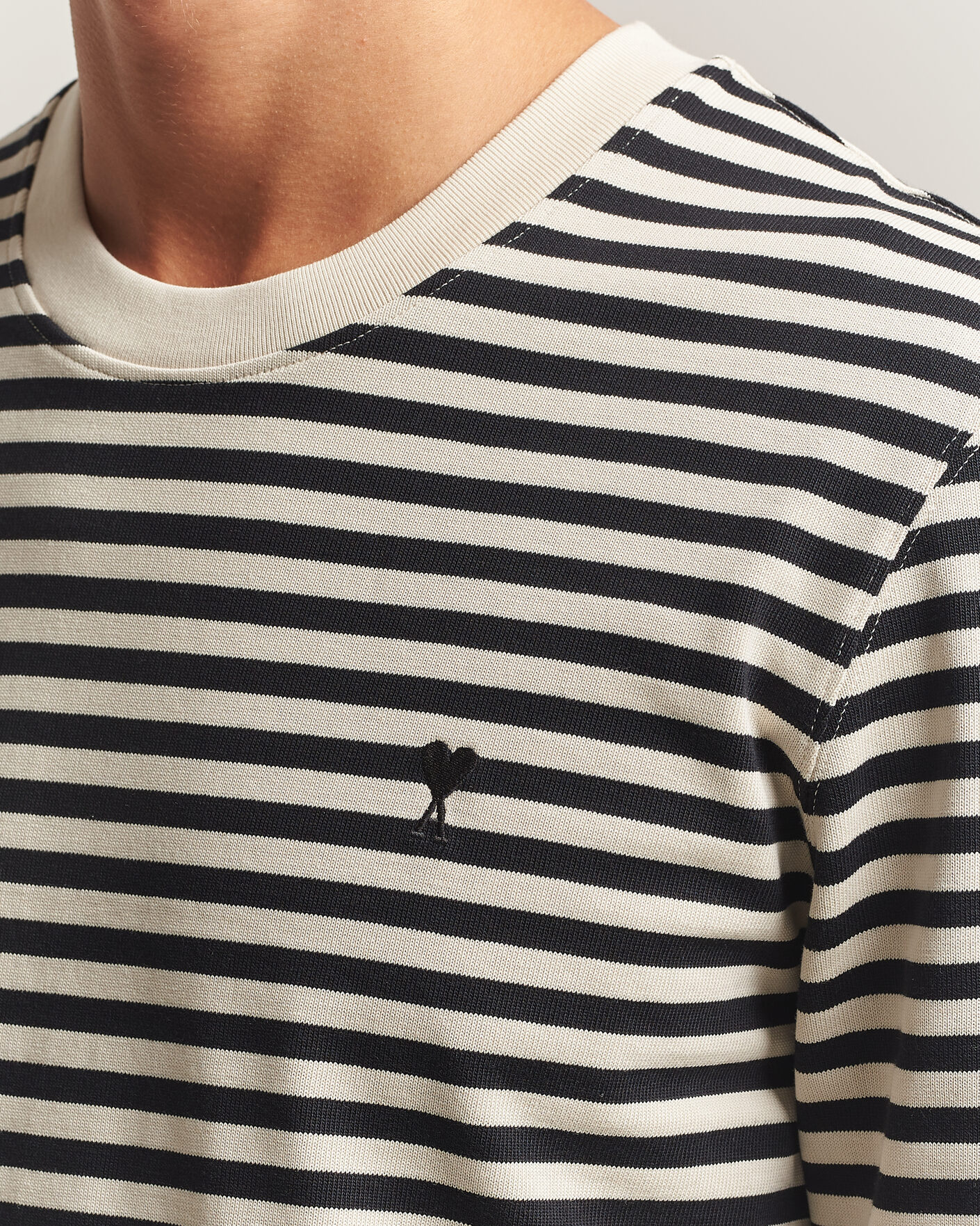Heren | T-shirts | AMI | Black Heart Logo Striped Long Sleeve T-Shirt Black/Ivory