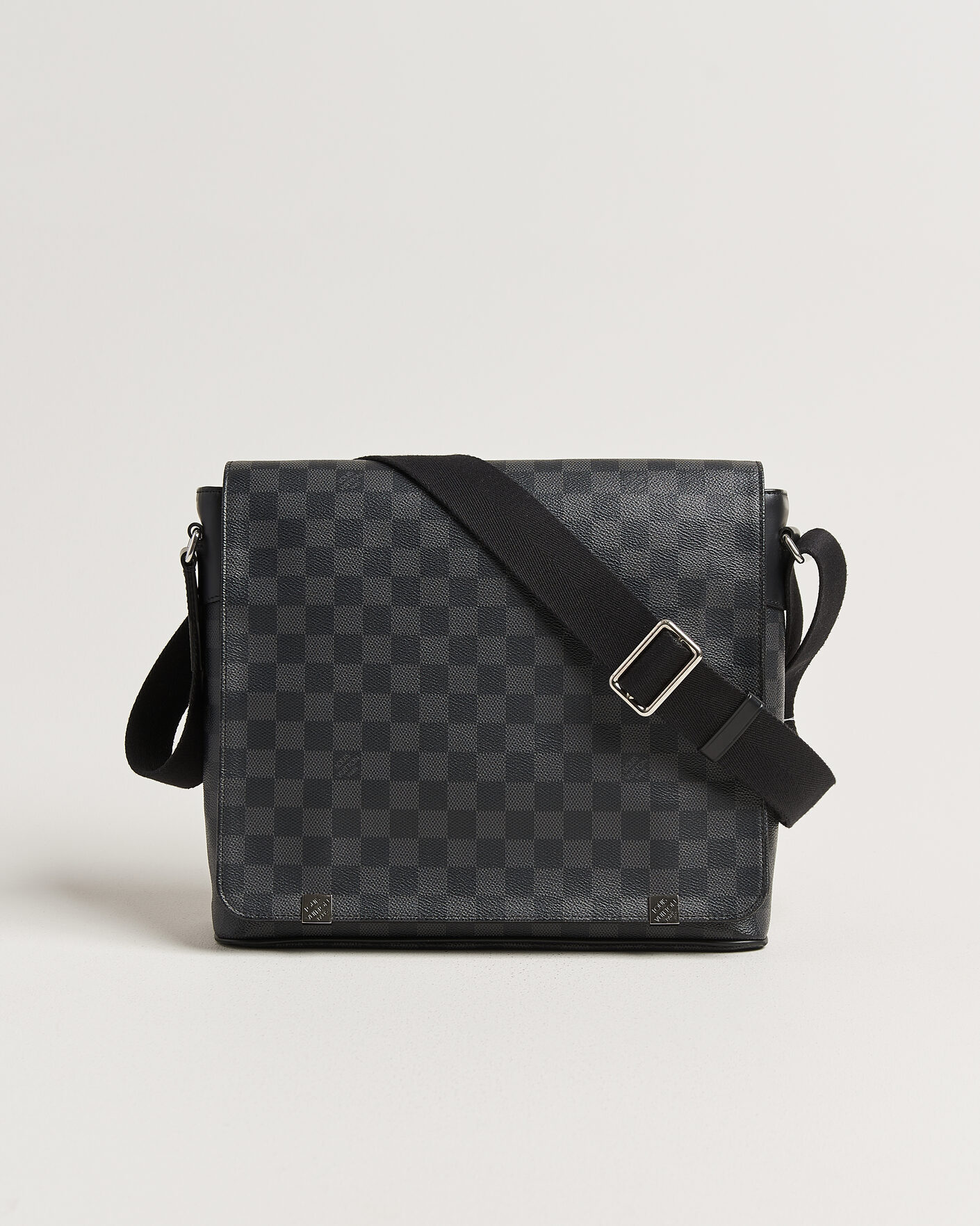 Heren | Pre-Owned & Vintage Bags | Louis Vuitton Pre-Owned | Louis Vuitton District Messenger Bag MM Damier Graphite