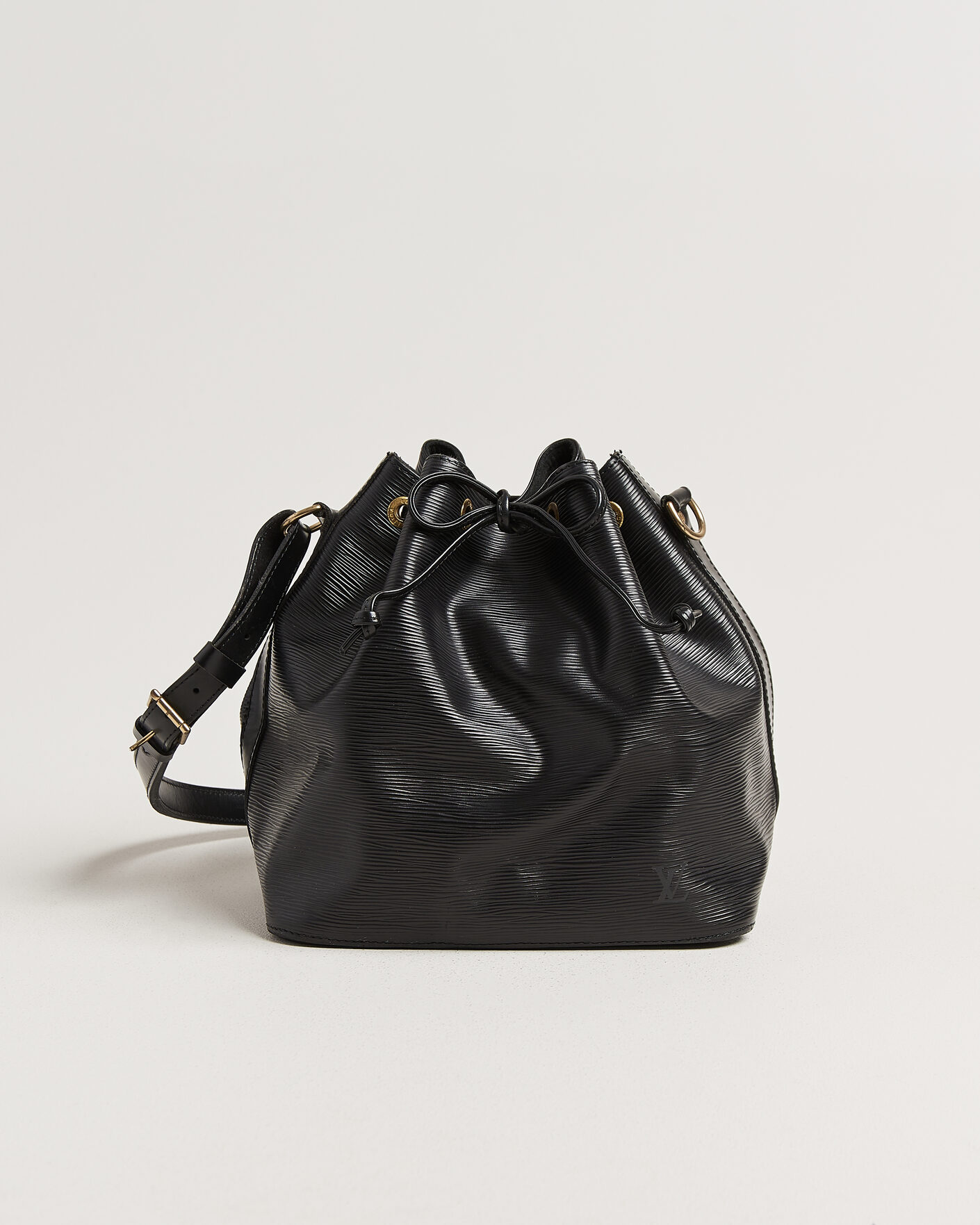  | Nieuw in de winkel | Louis Vuitton Pre-Owned | Petit Noé Epi Leather Black