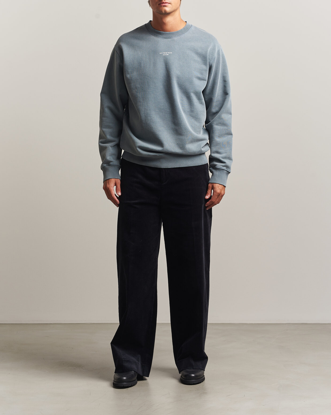 Heren | Truien | Drôle de Monsieur | Classic Slogan Sweatshirt Dark Grey