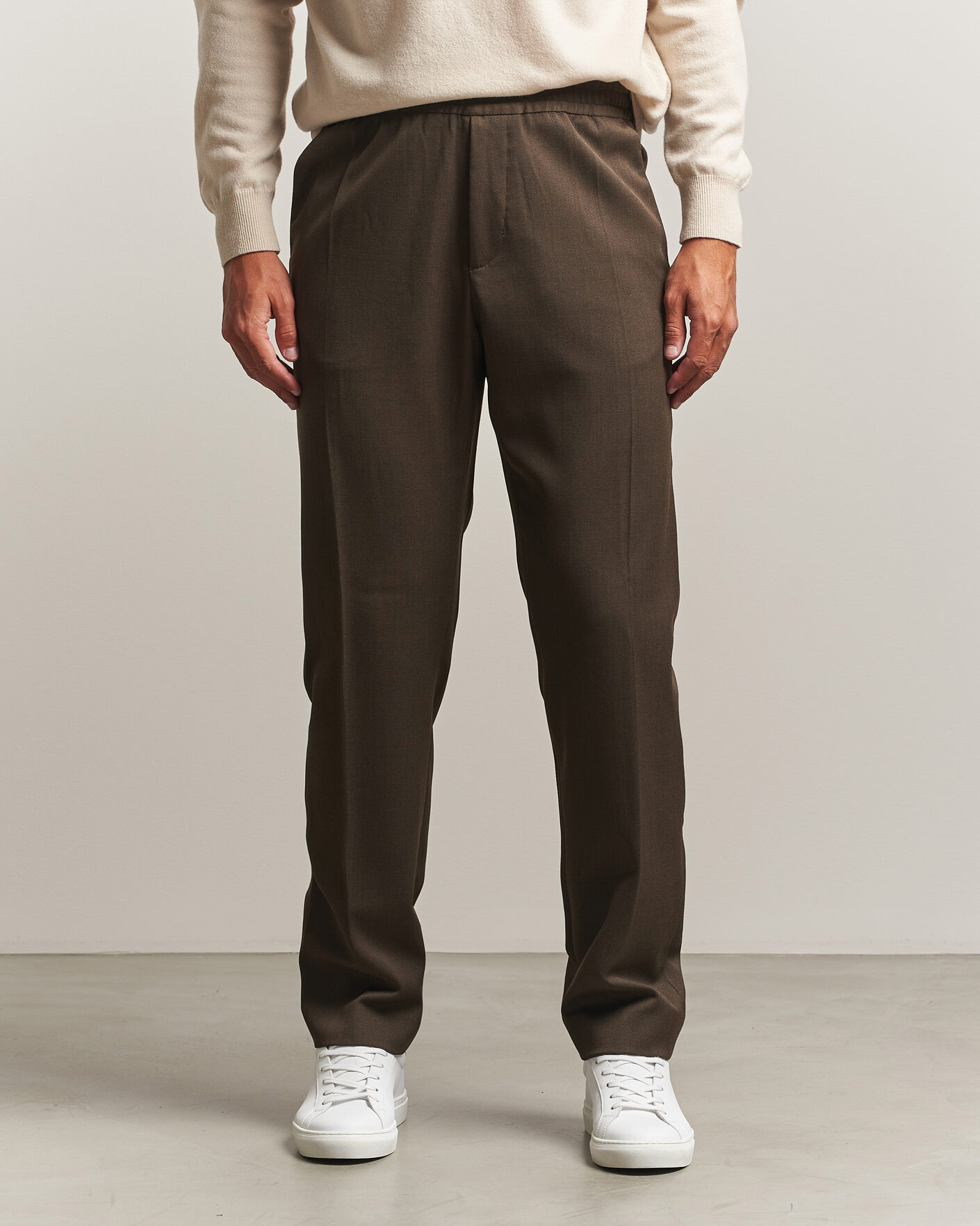 Heren | Broeken | Filippa K | Theo Relaxed Wool Trousers Walnut Brown