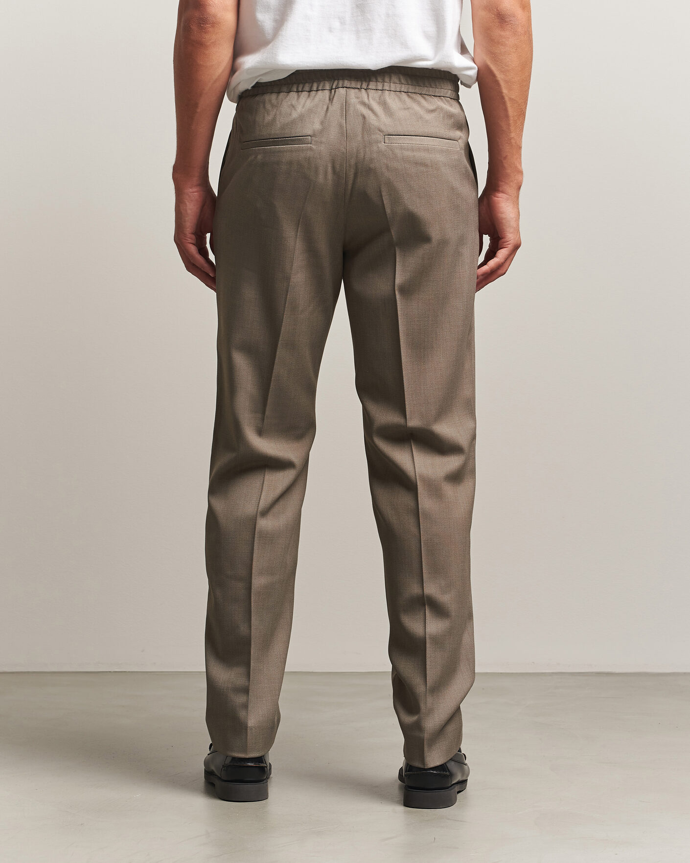 Heren | Broeken | Filippa K | Theo Relaxed Wool Trousers Stone Taupe