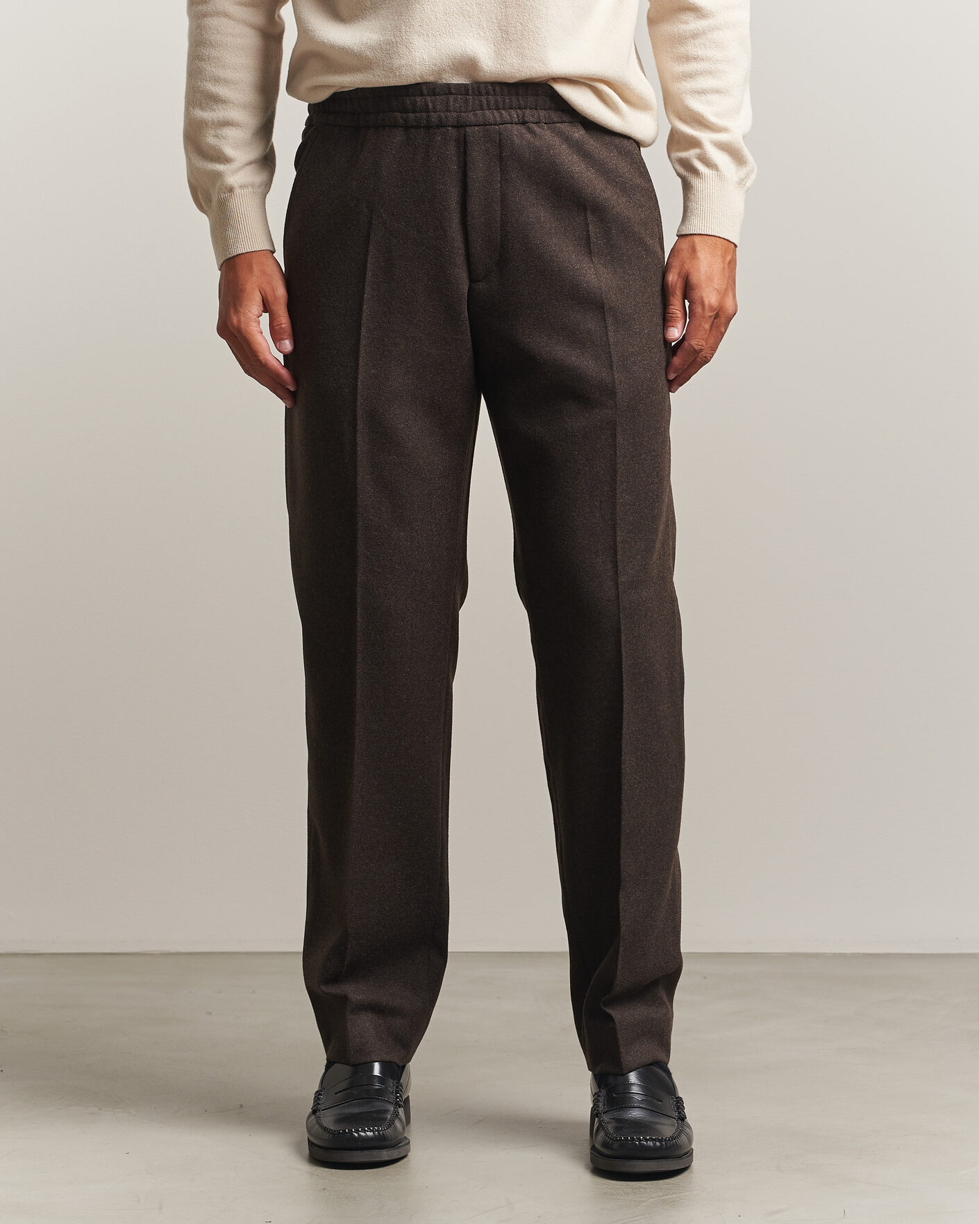Heren | Broeken | Filippa K | Theo Relaxed Flannel Trousers Walnut Brown