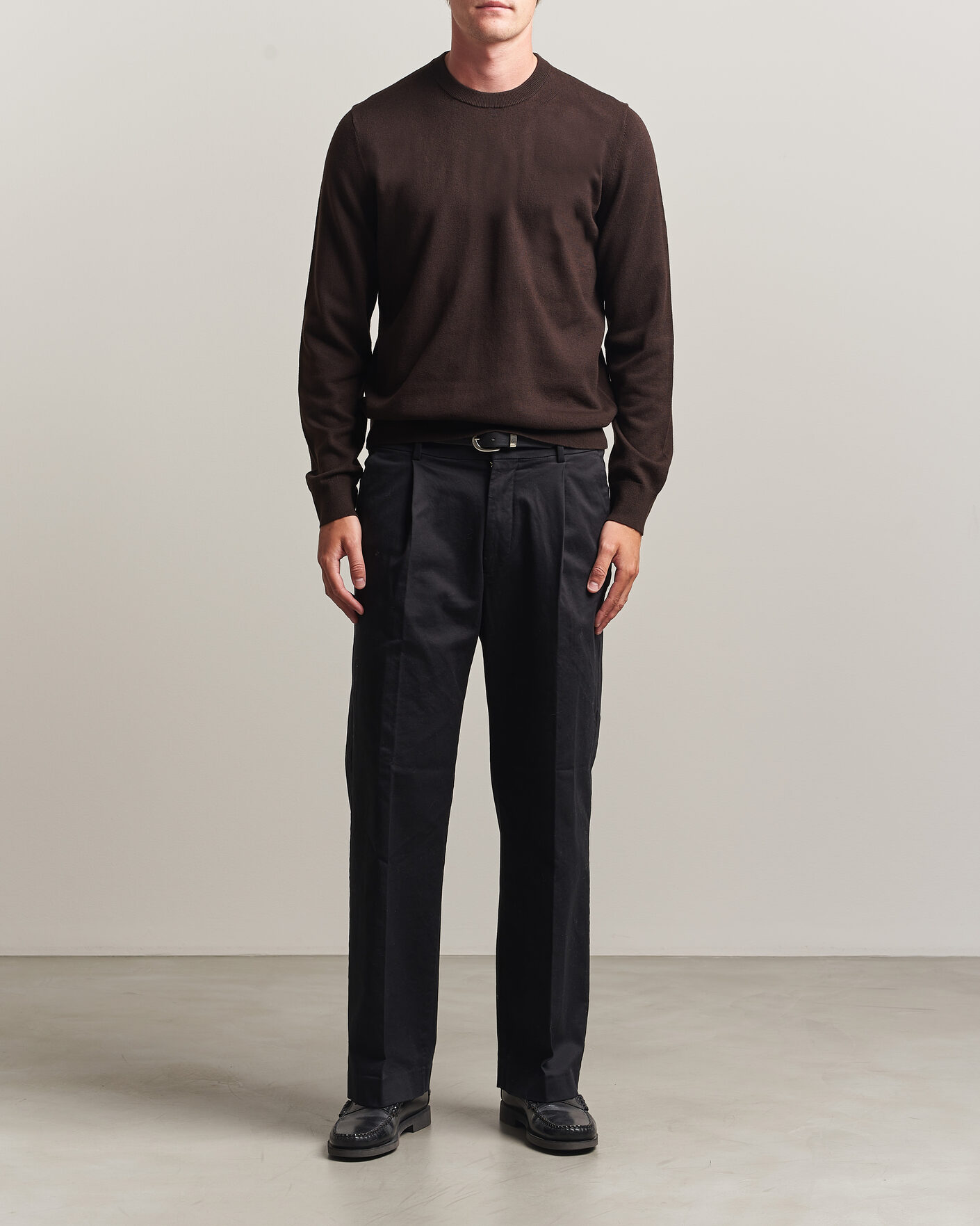 Heren | Truien | Filippa K | Cotton Merino Knitted Sweater Dark Chocolate