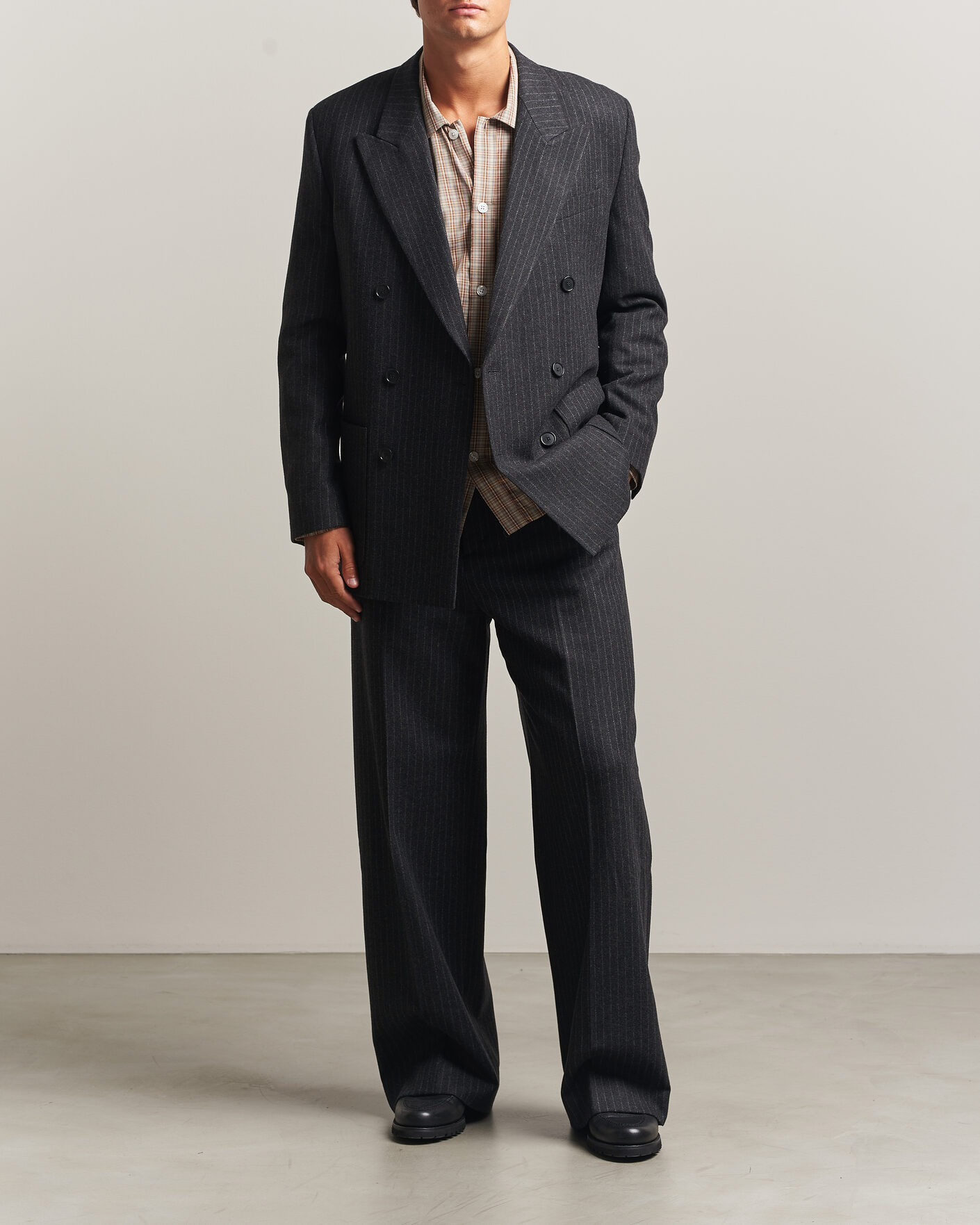 Heren | Broeken | Filippa K | Hector Wool Flannel Pinstriped Trousers Anthracite