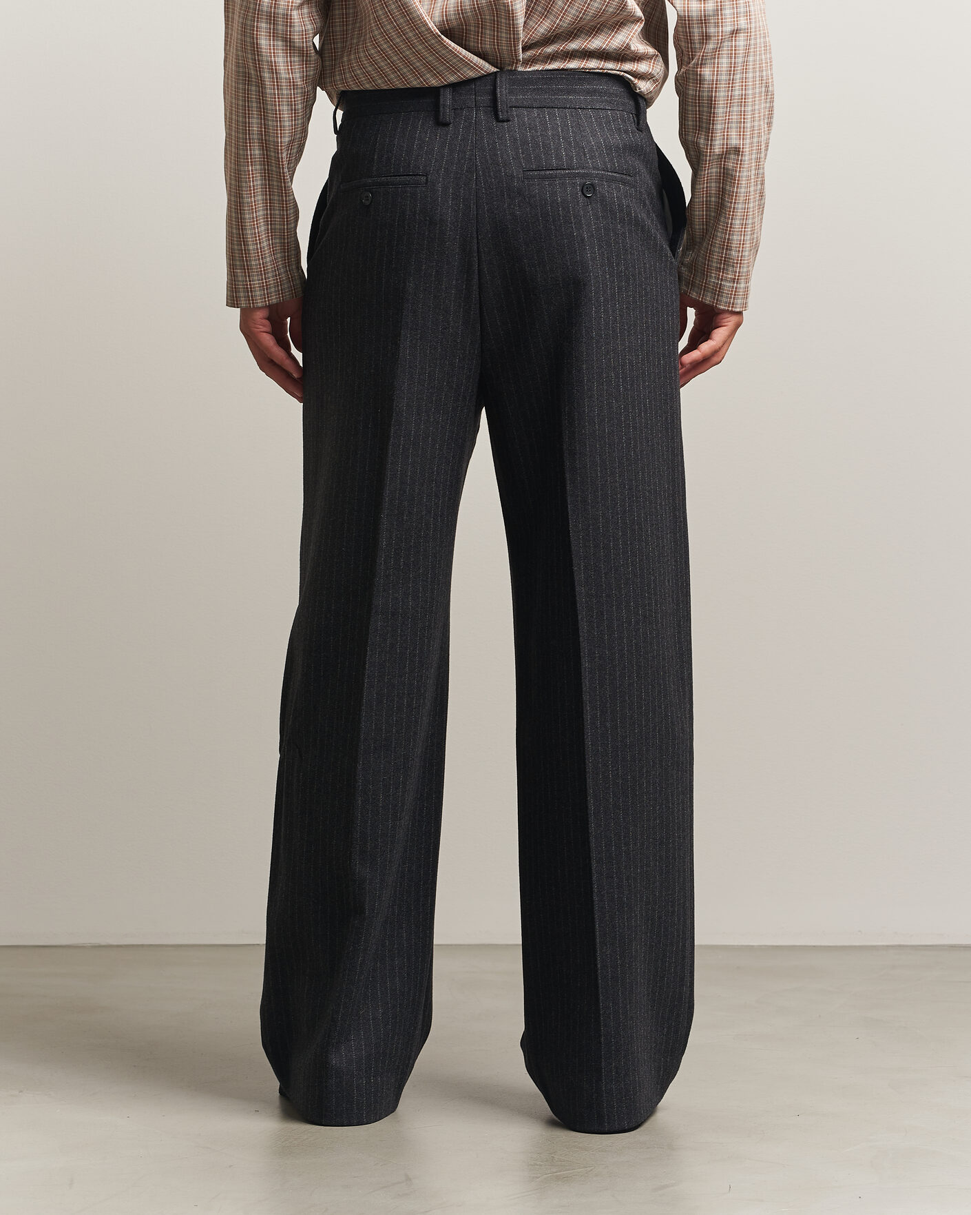 Heren | Broeken | Filippa K | Hector Wool Flannel Pinstriped Trousers Anthracite