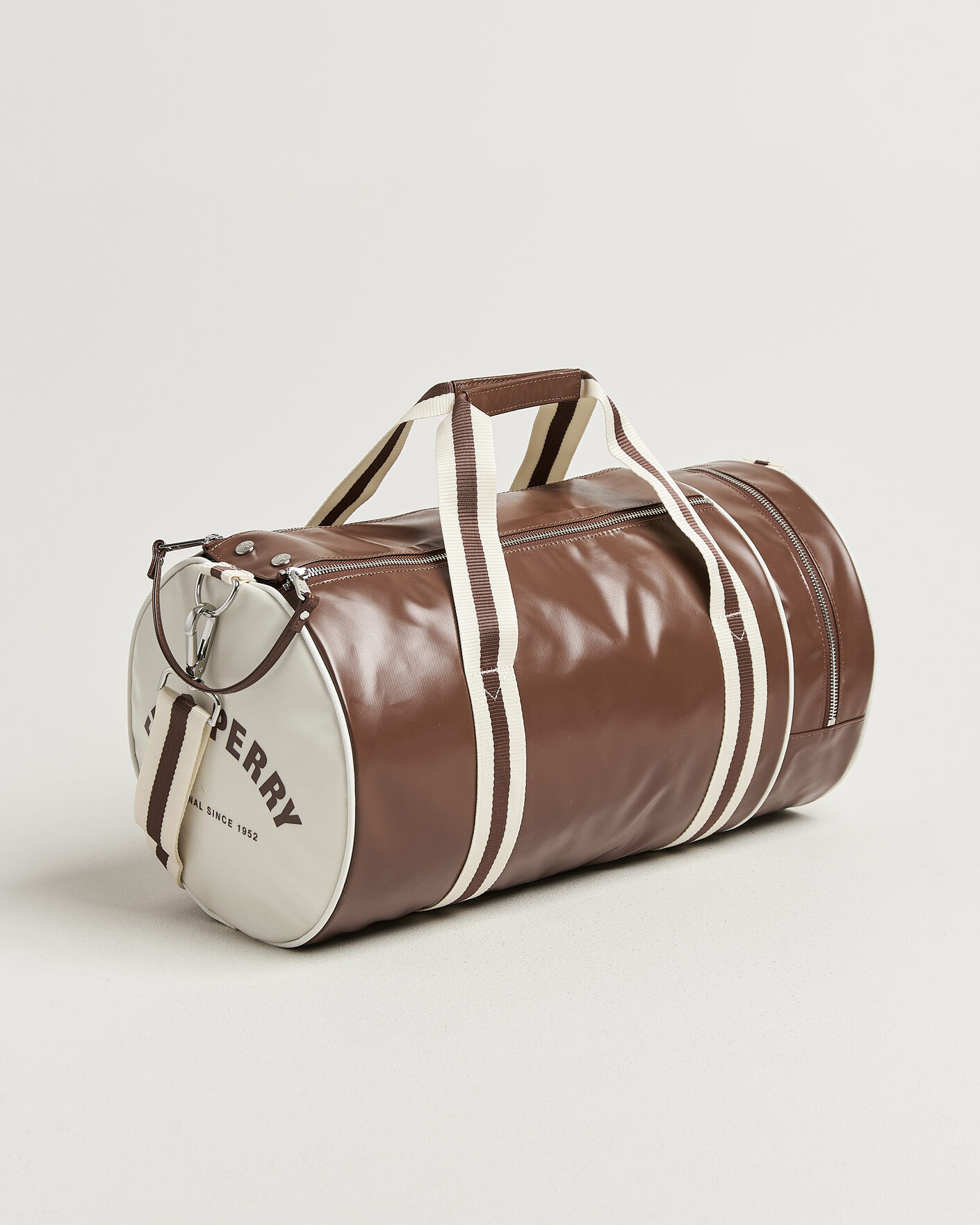 Heren | Tassen | Fred Perry | Classic Barrel Bag Tan