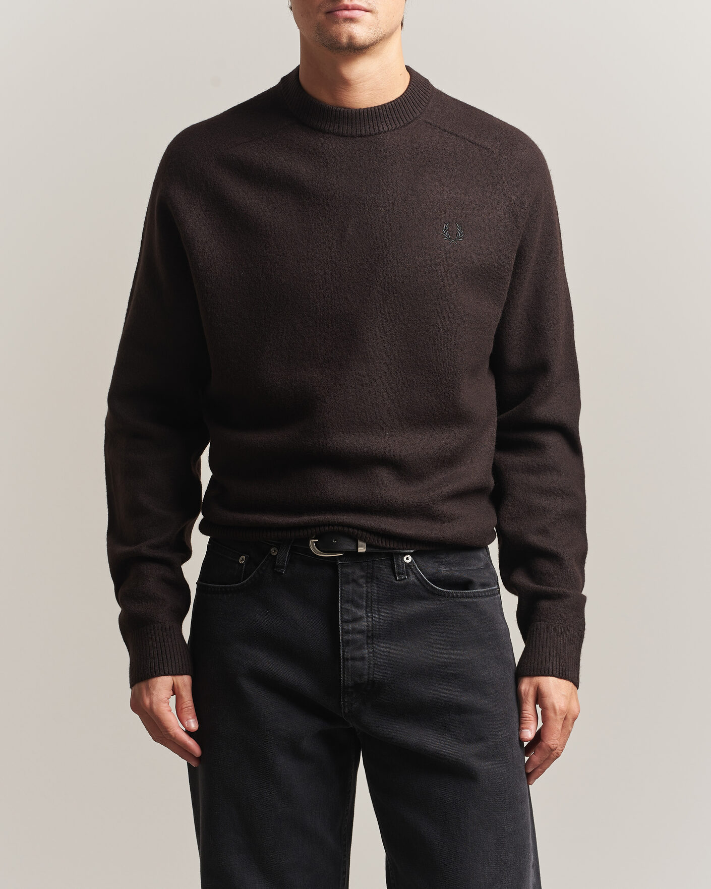 Heren | Truien | Fred Perry | Wool Saddle Sleeve Crew Neck Rich Brown