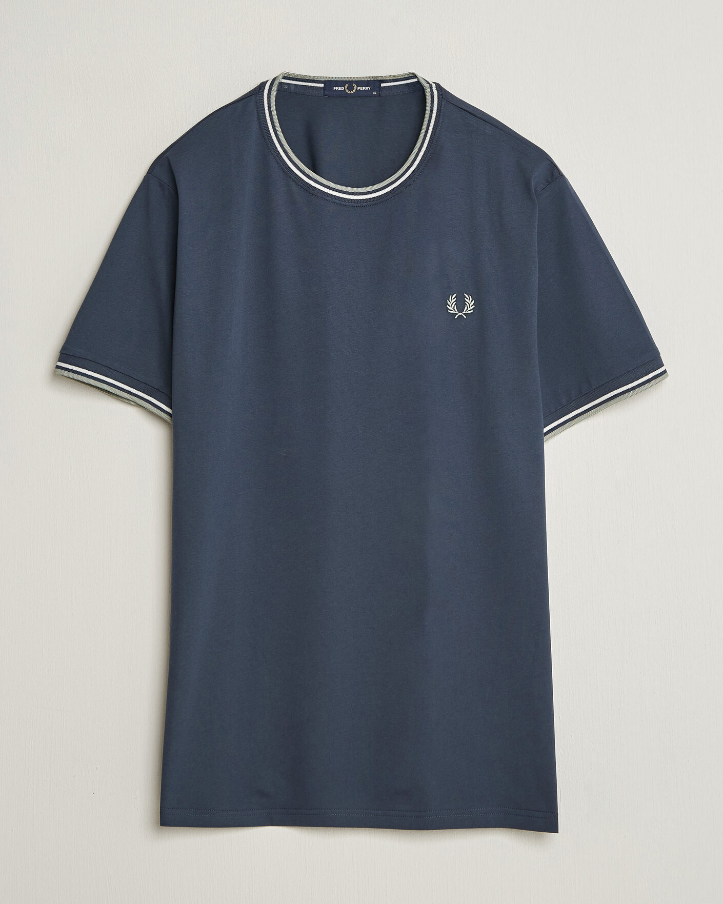 Heren | T-shirts | Fred Perry | Twin Tipped T-Shirt Dark Airforce