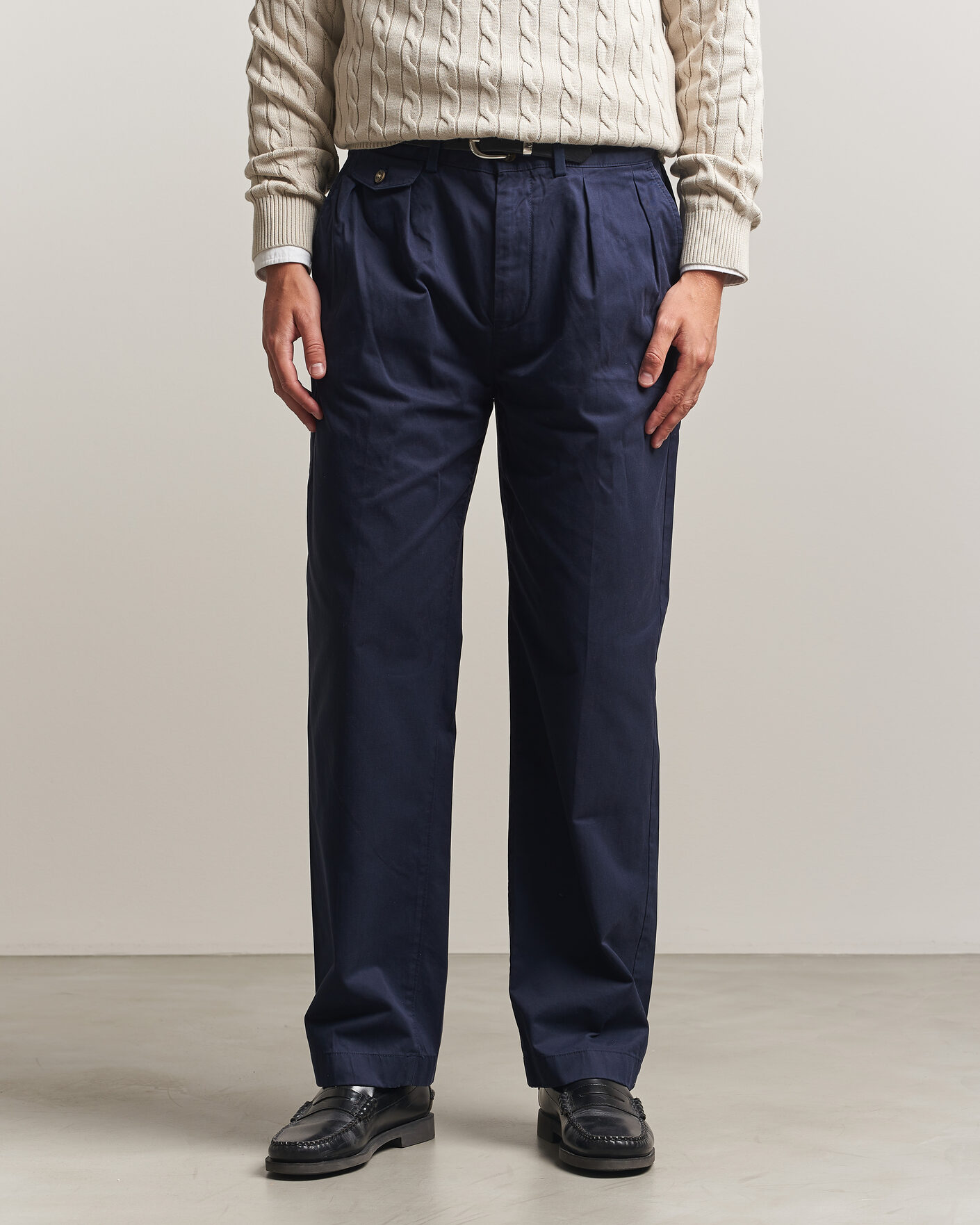 Heren | Broeken | Gant | Relaxed Fit Pleated Cotton Twill Pants Evening Blue