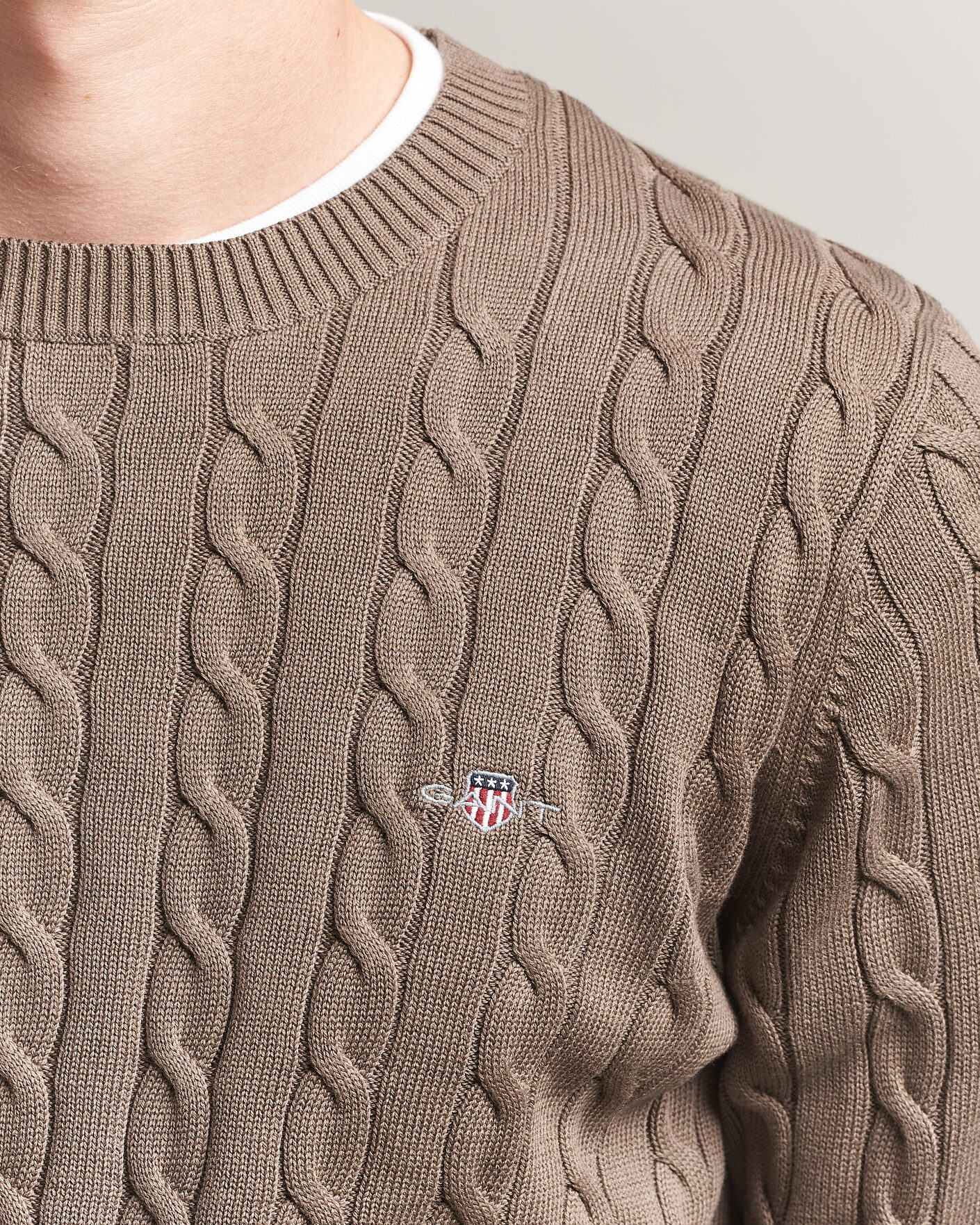 Heren | Truien | Gant | Cotton Cable Crew Neck Faded Taupe