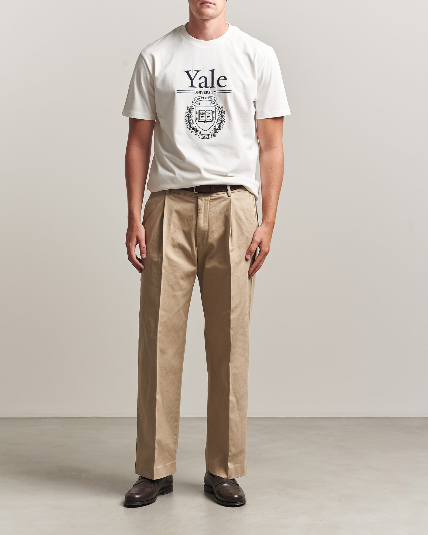 Heren | T-shirts | Gant | YALE Crew Neck T-Shirt Eggshell