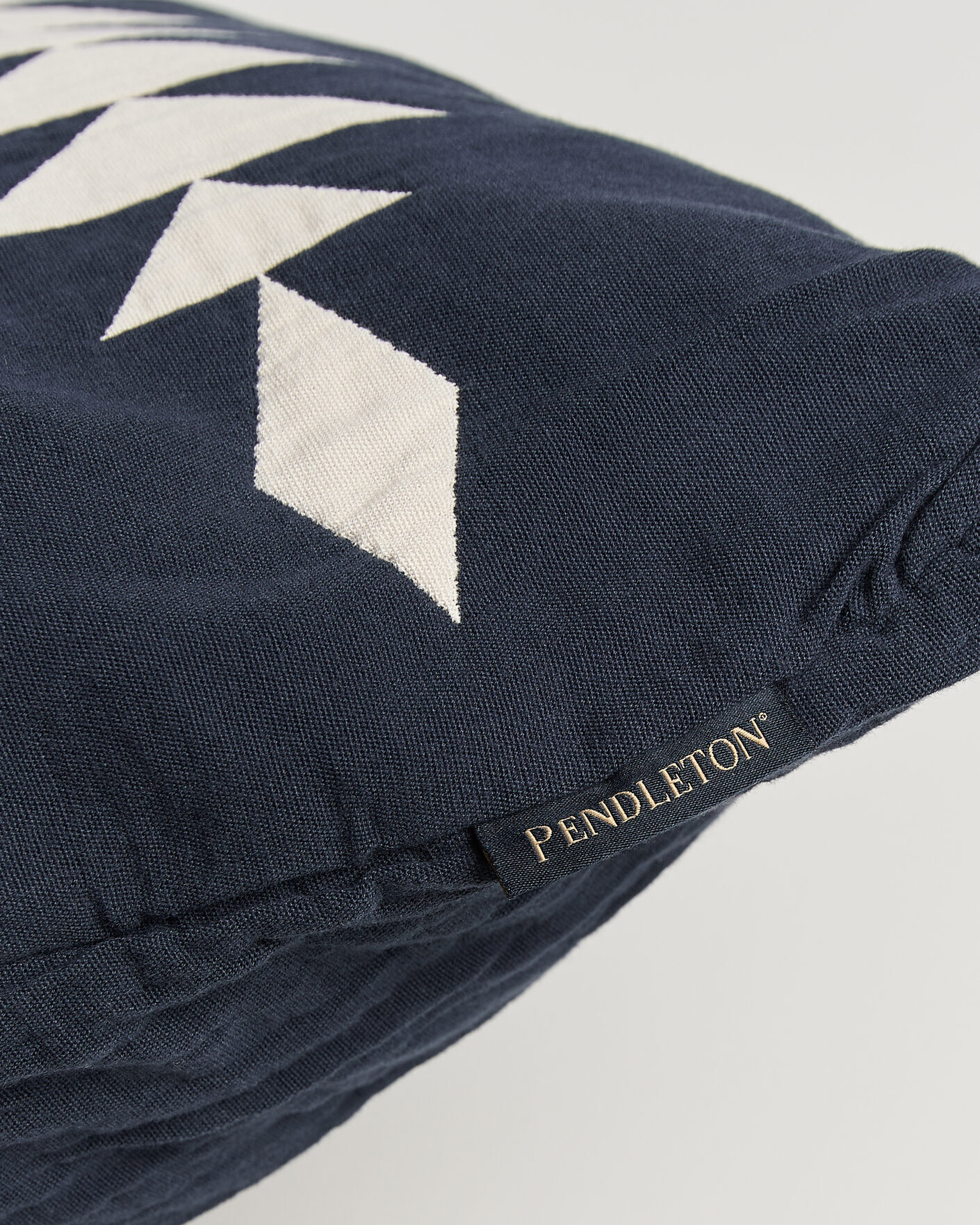 Heren | Thuis | Pendleton | Organic Cotton Matelasse Pillow Midnight Nova