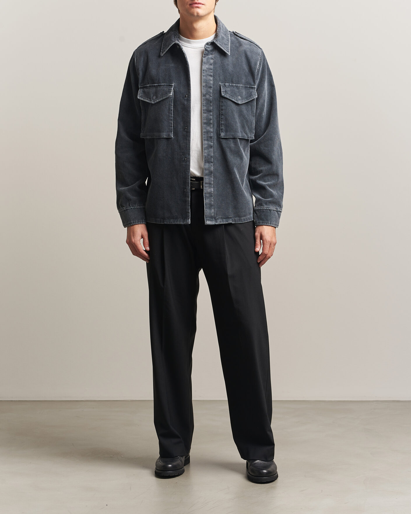 Heren | Overhemden | Aspesi | Double Pocket Corduroy Overshirt Washed Black