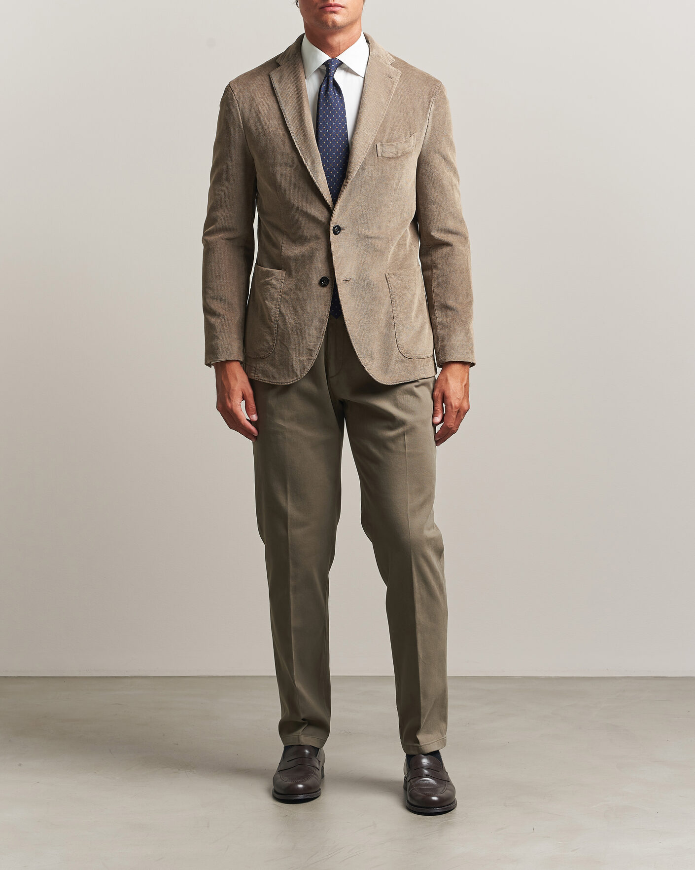 Heren | Broeken | Boglioli | Pleated Cotton Twill Chinos Olive