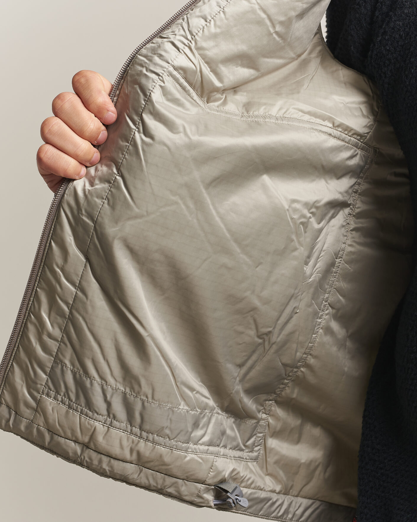 Heren | Gilets | Houdini | Dunfri Primaloft Padded Vest Sandstorm