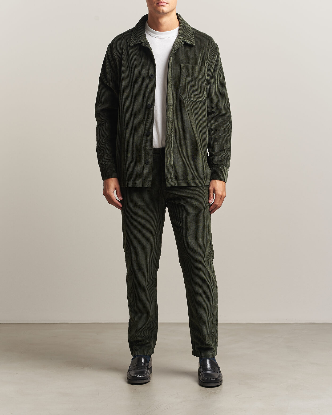 Heren | Broeken | KnowledgeCotton Apparel | Chuck Regular Cord Trousers Forest Night