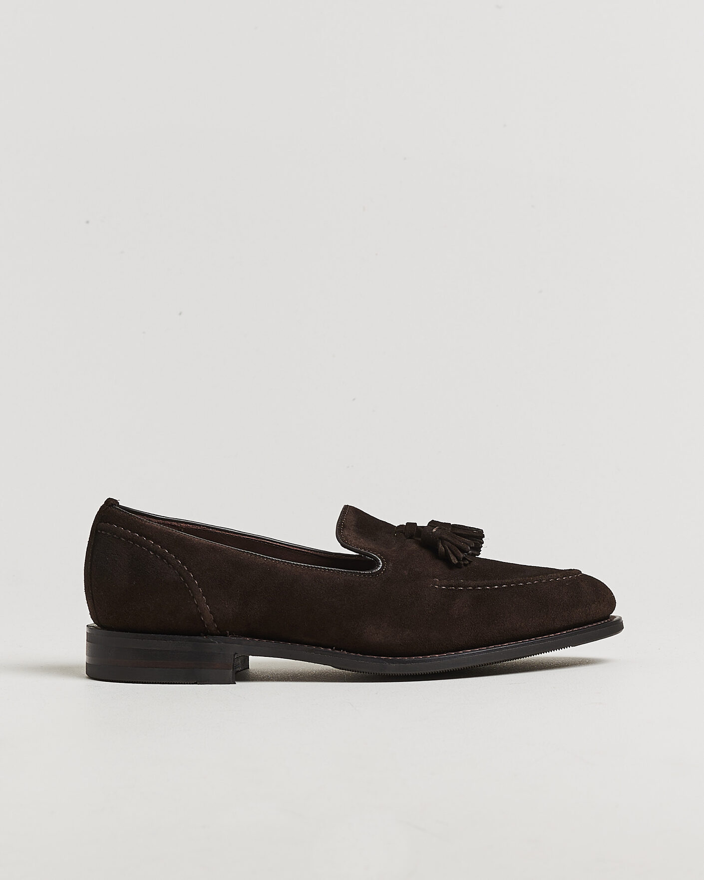 Heren | Instappers | Loake 1880 | Brunel Suede Tassel Loafer Dark Brown