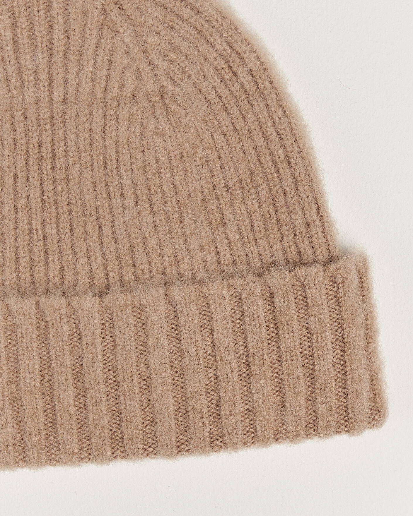 Heren | Mutsen | Robert Mackie | Rona Ribbed Shaggy Lambswool Beanie Camel