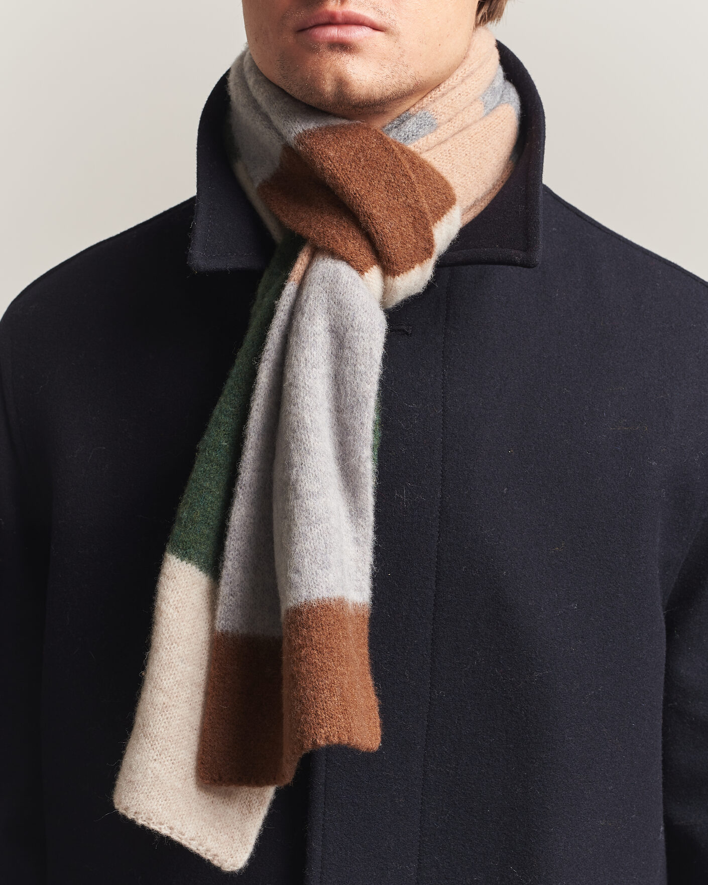 Heren | Sjaals | Robert Mackie | Rona Ribbed Shaggy Lambswool Scarf Grey/Green/Beige Mix