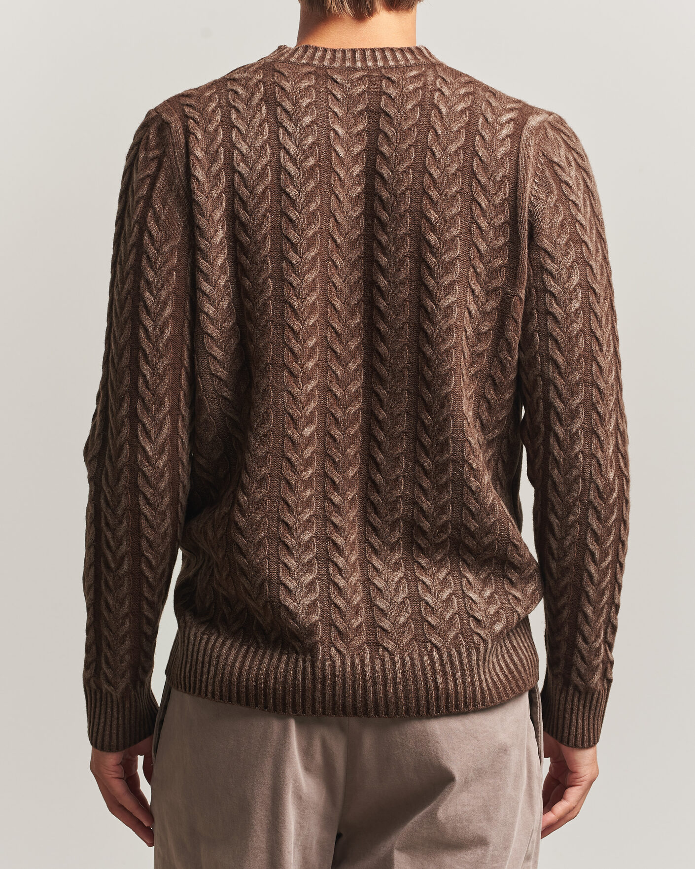 Heren | Truien | Morgano | Cable Knitted Brushed Dyed Wool Crew Brown