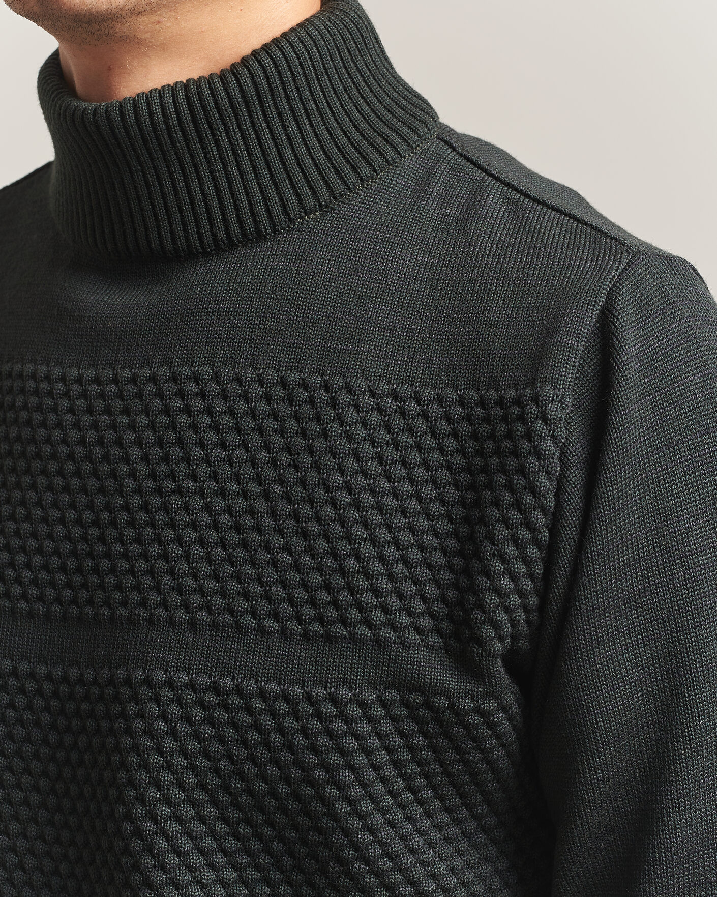Heren | Truien | S.N.S. Herning | Fisherman High Neck Terrain Green