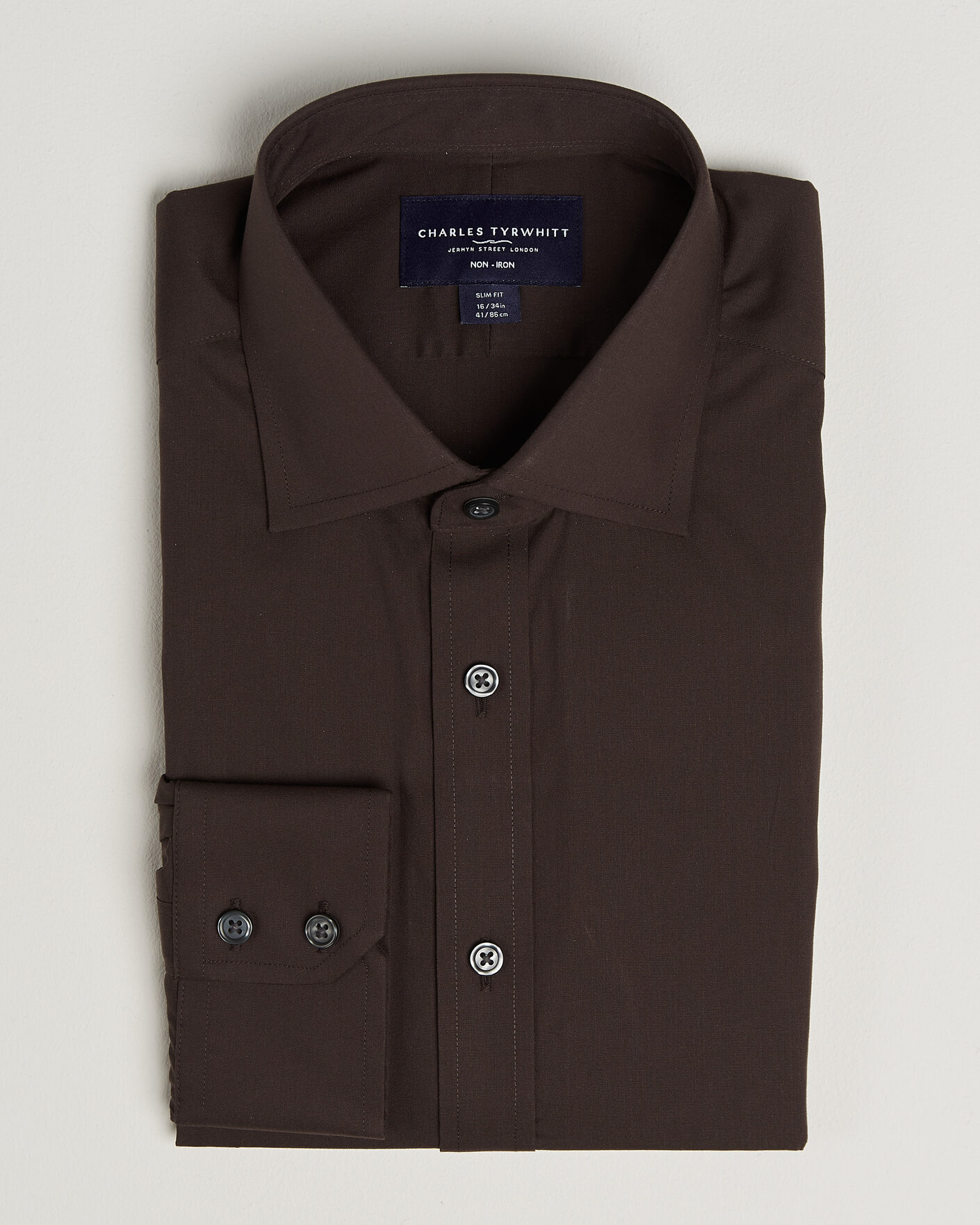 Heren | Overhemden | Charles Tyrwhitt | Slim Fit Non Iron Poplin Cut Away Shirt Chocolate
