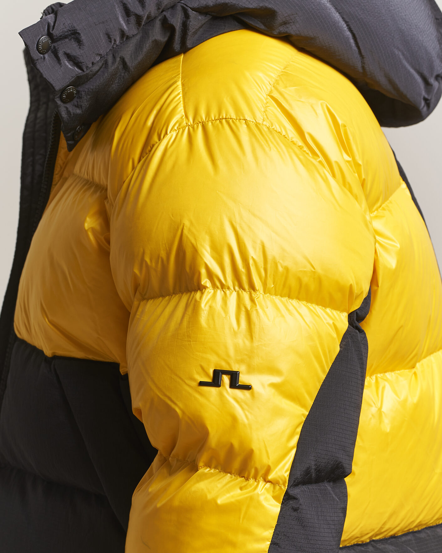 Heren | Jassen | J.Lindeberg | Creek Block Hooded Down Jacket Bumblebee