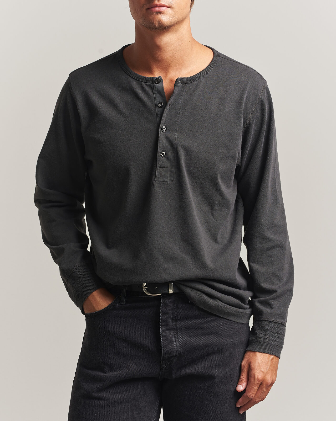 Heren | Truien | Nudie Jeans | Long Sleeved Henley Antracite