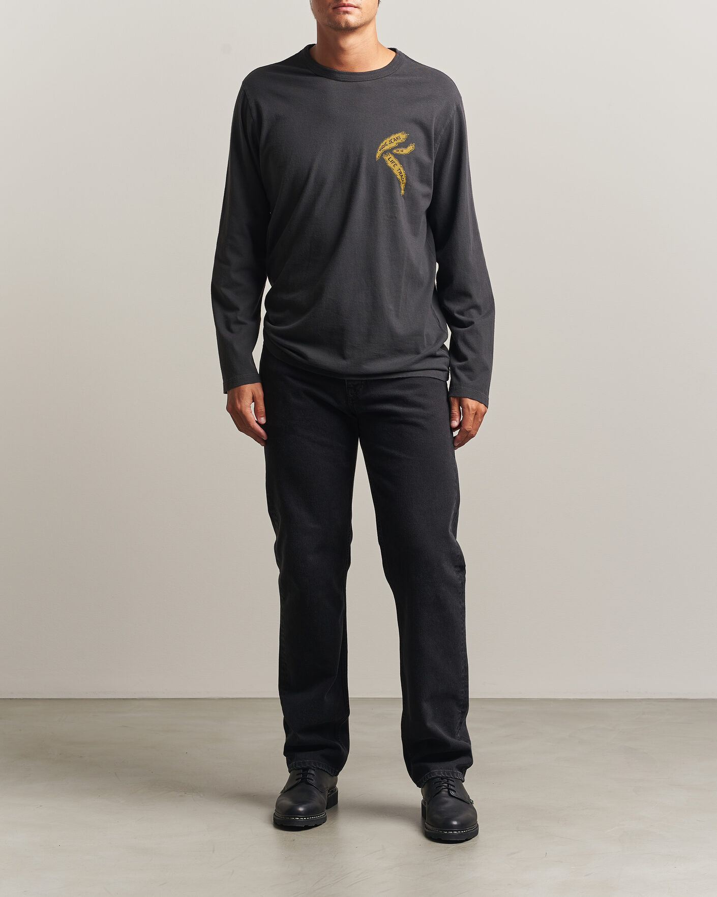 Heren | T-shirts | Nudie Jeans | Rudi Life Tracks II Long Sleeved T-Shirt Antracite