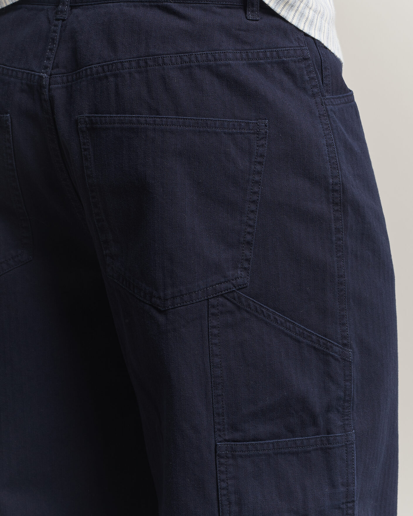 Heren | Broeken | LES DEUX | Roi Carpenter Herringbone Pants Dark Navy