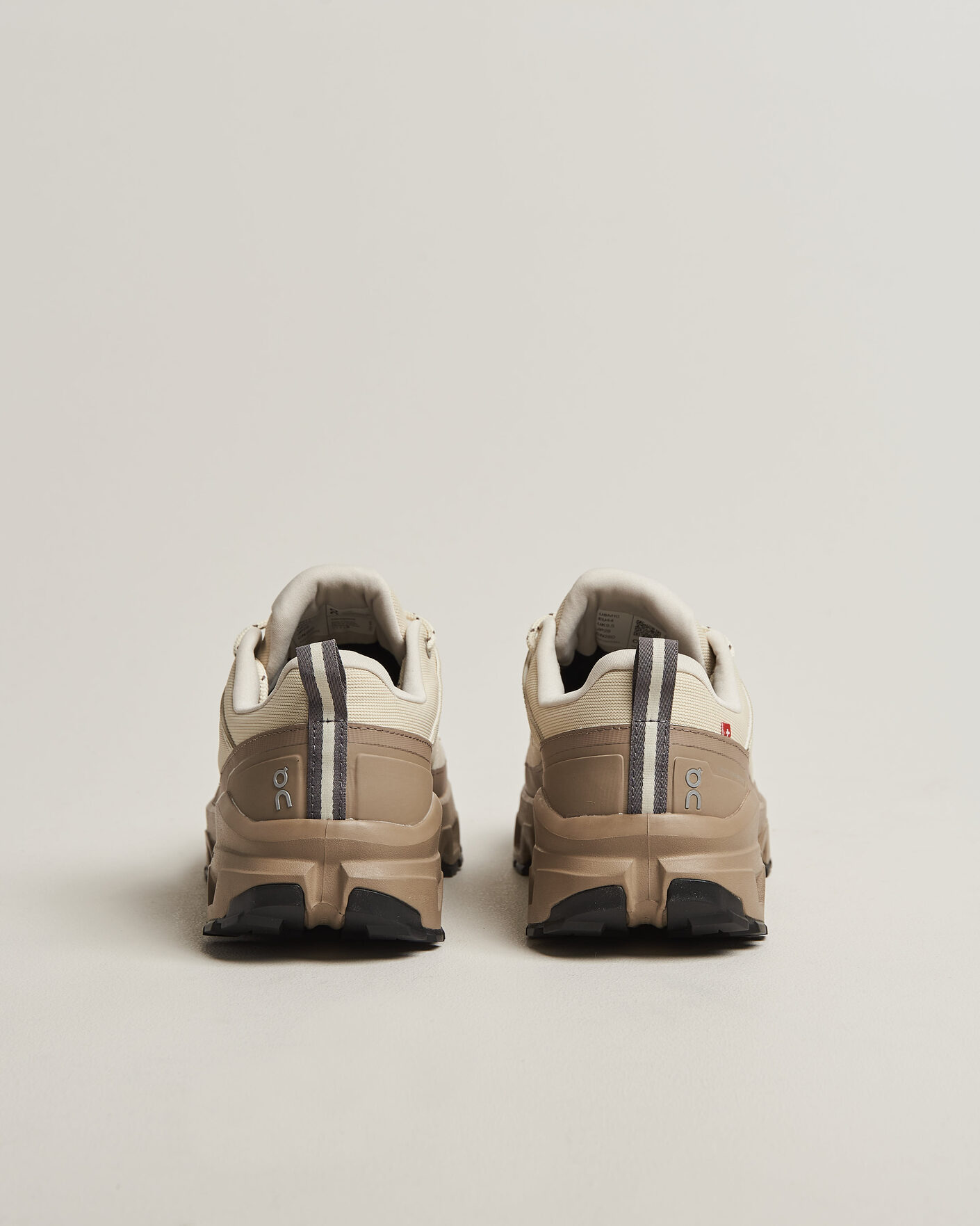 Heren | Trail sneakers | On | Cloudrock Low Waterproof Grain/Soba