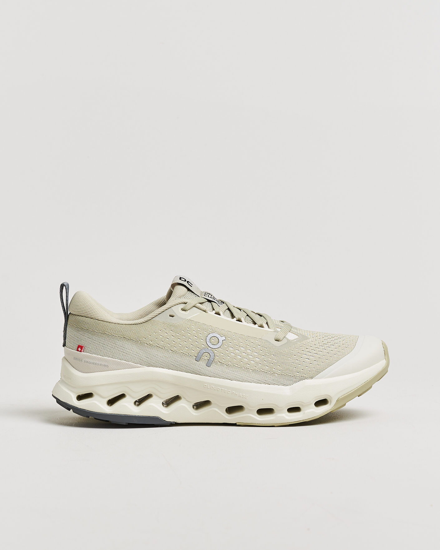 Heren | Hardloopschoenen | On | Cloudsurfer Trail 2 Chalk/Ghost