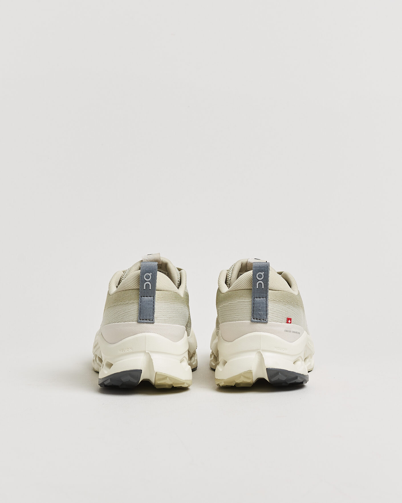 Heren | Hardloopschoenen | On | Cloudsurfer Trail 2 Chalk/Ghost