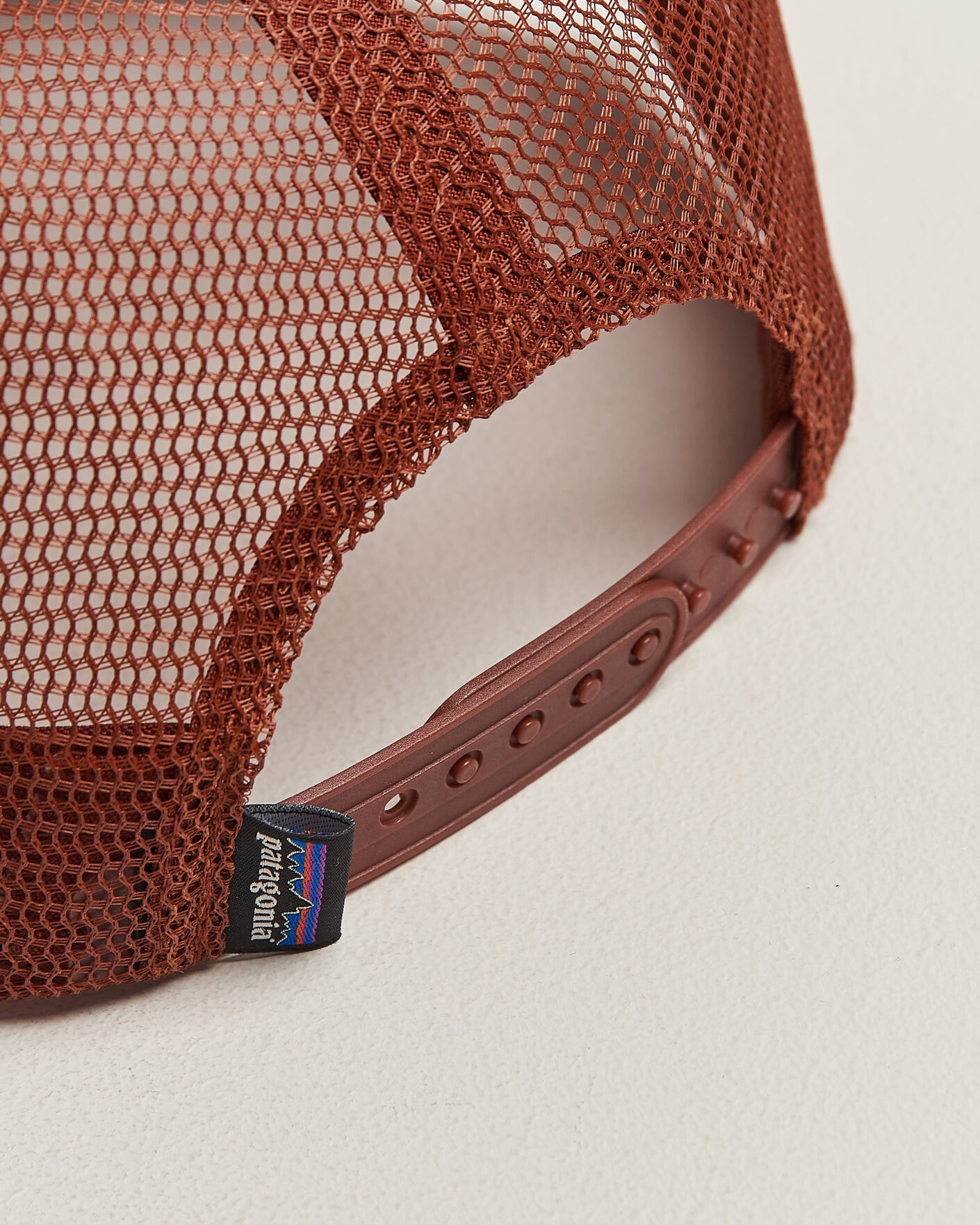 Heren | Hoeden en petten | Patagonia | P-6 Logo Trucker Hat White/Red