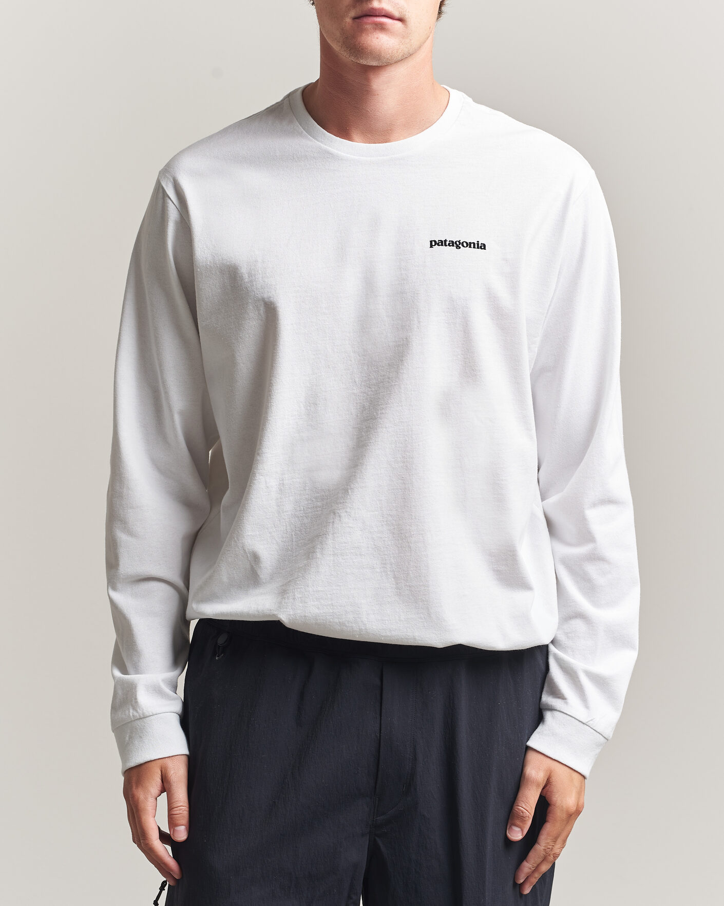 Heren | T-shirts | Patagonia | P-6 Logo Responsibili LS T-Shirt Fiber White