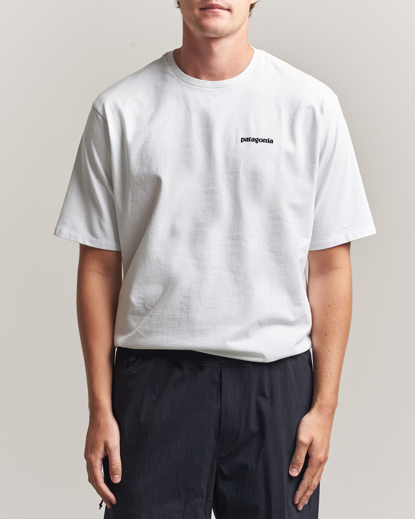Heren | T-shirts | Patagonia | P-6 Logo Responsibili T-Shirt Fiber White