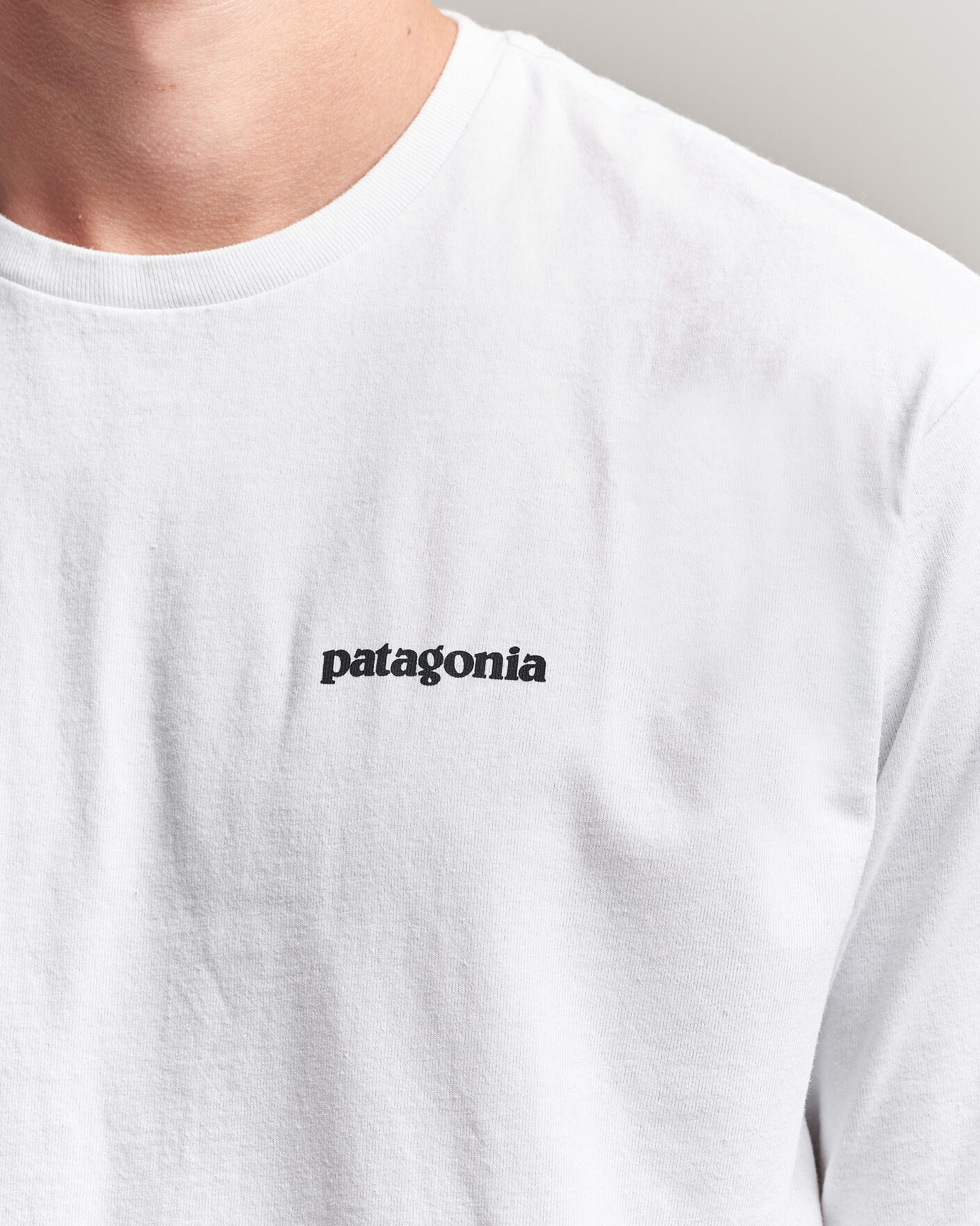 Heren | T-shirts | Patagonia | P-6 Logo Responsibili T-Shirt Fiber White